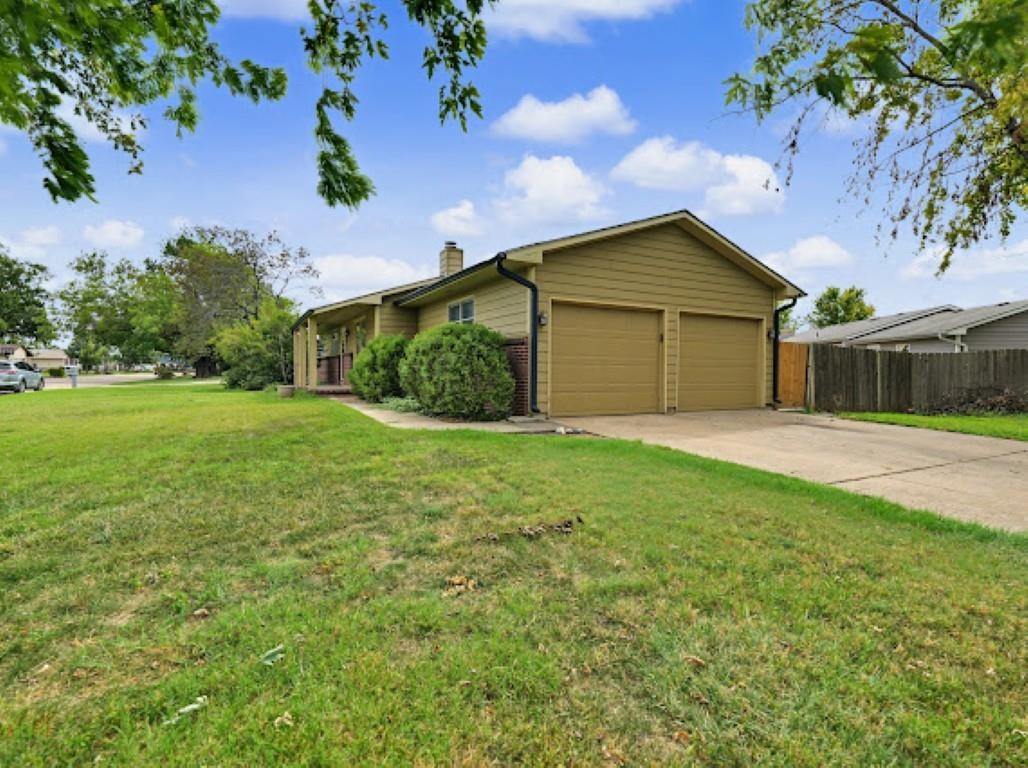 738 Mike Dr. Property Photo 2