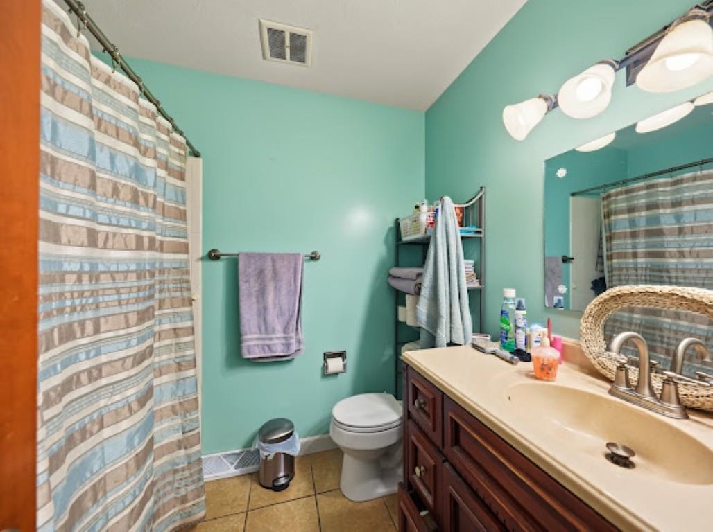 738 Mike Dr. Property Photo 7