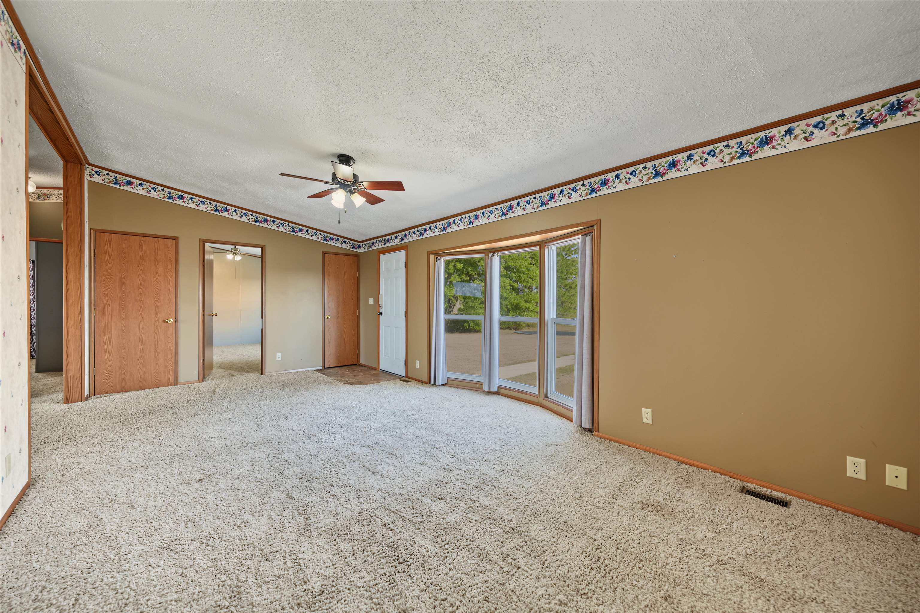 3056 Avenue R Property Photo 4