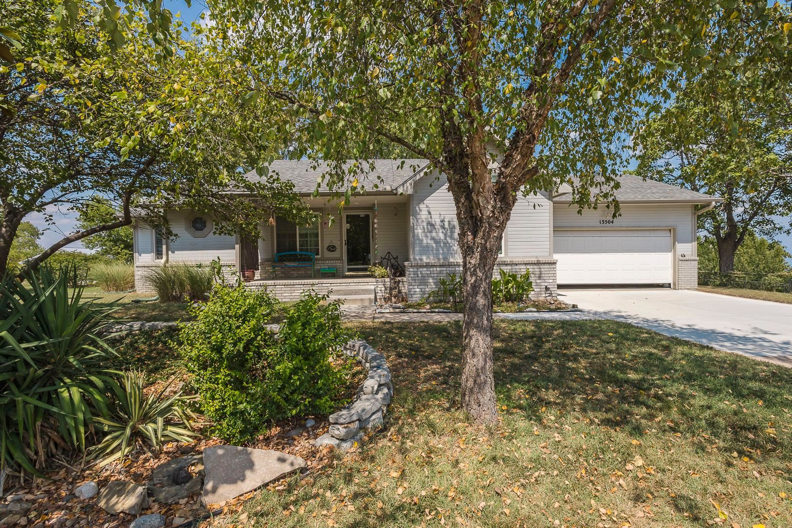 13504 E 55th Property Photo 1