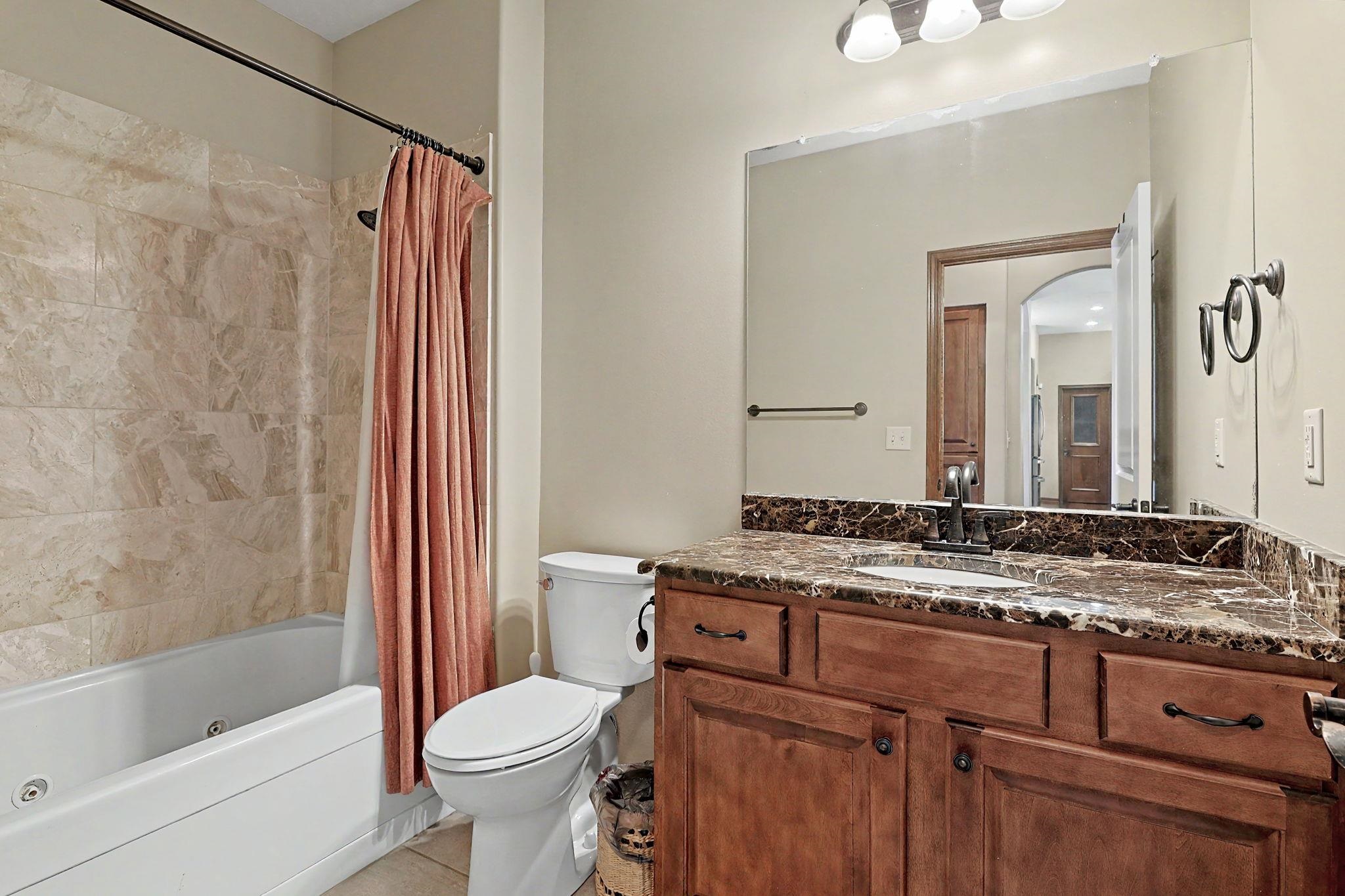 1002 E Woodstone Dr Property Photo 18