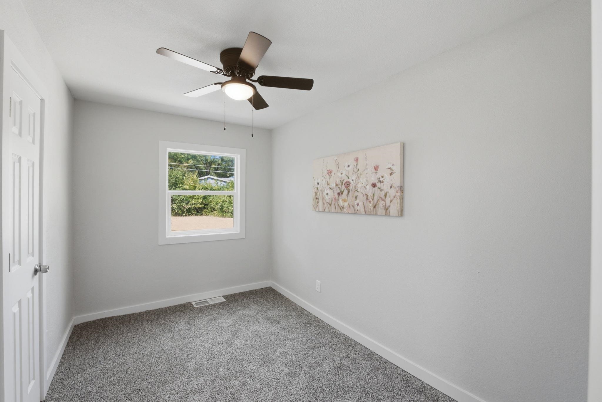 2525 N Lorraine Ave Property Photo 15