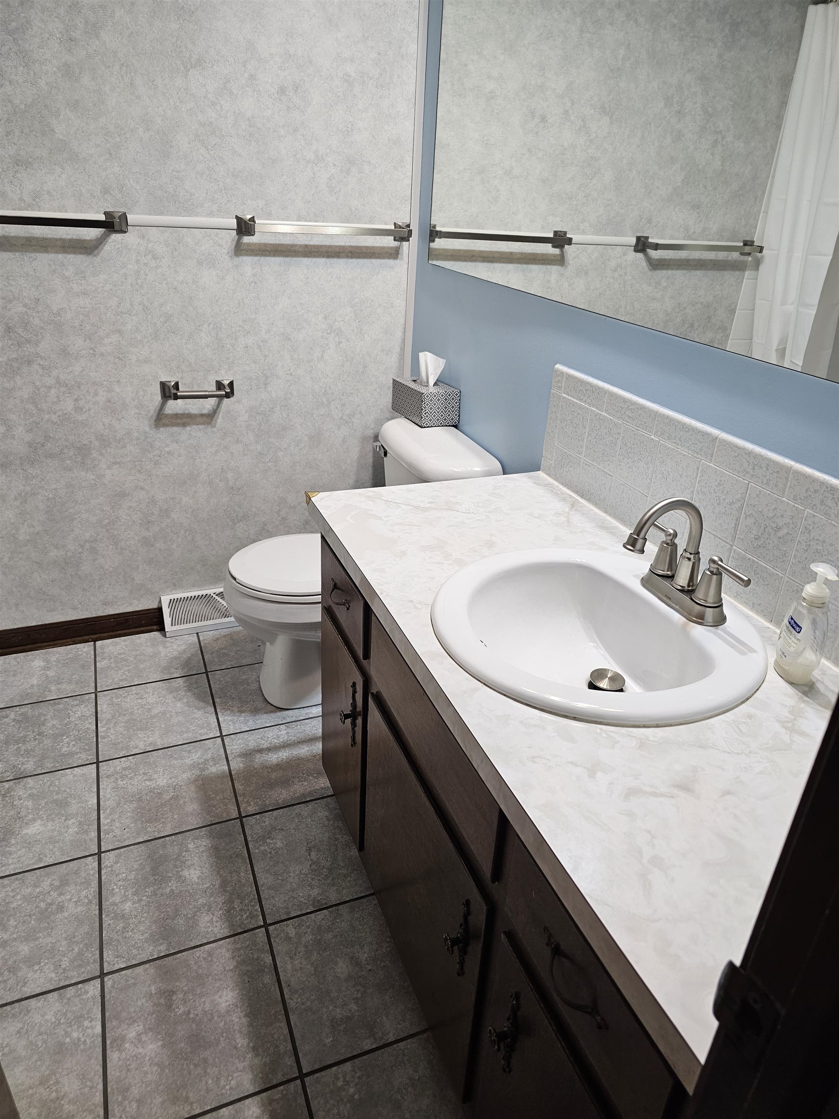619 Berkshire Dr Property Photo 9