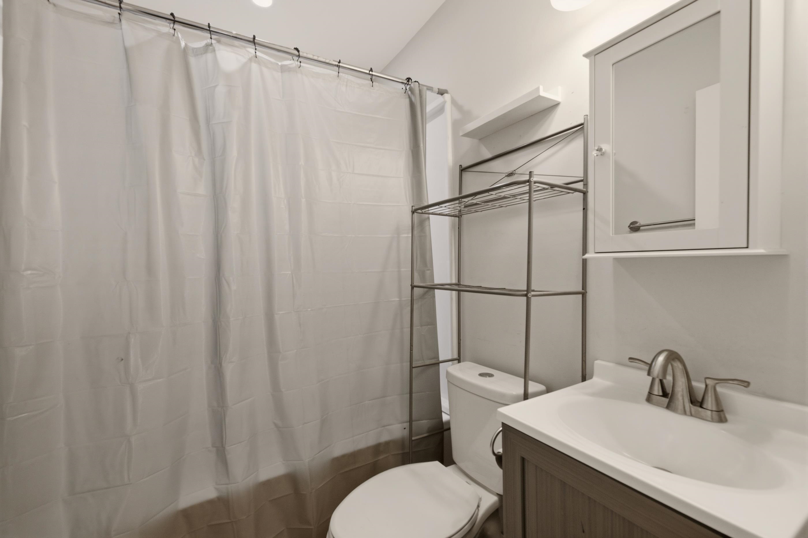 814 N Dearborn Property Photo 18