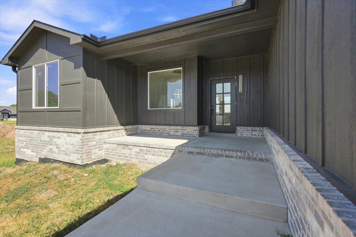 2904 E Sunnyslope St Property Photo 3