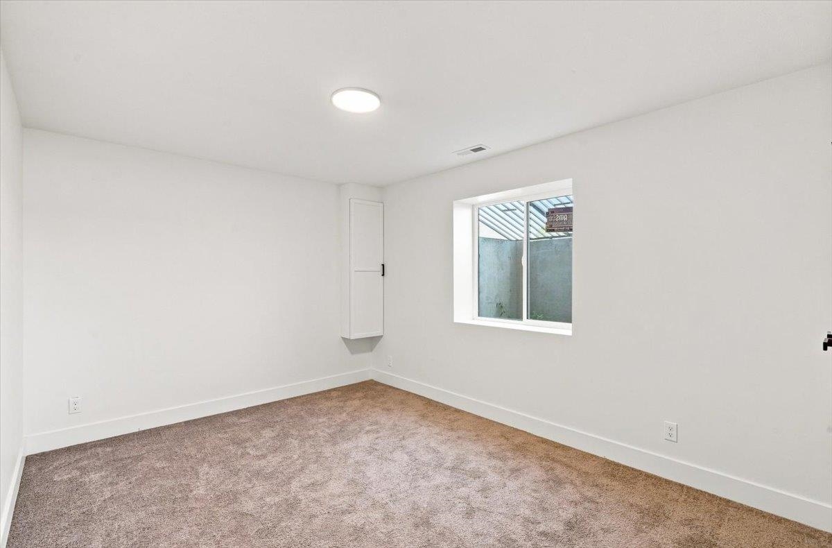 2904 E Sunnyslope St Property Photo 28