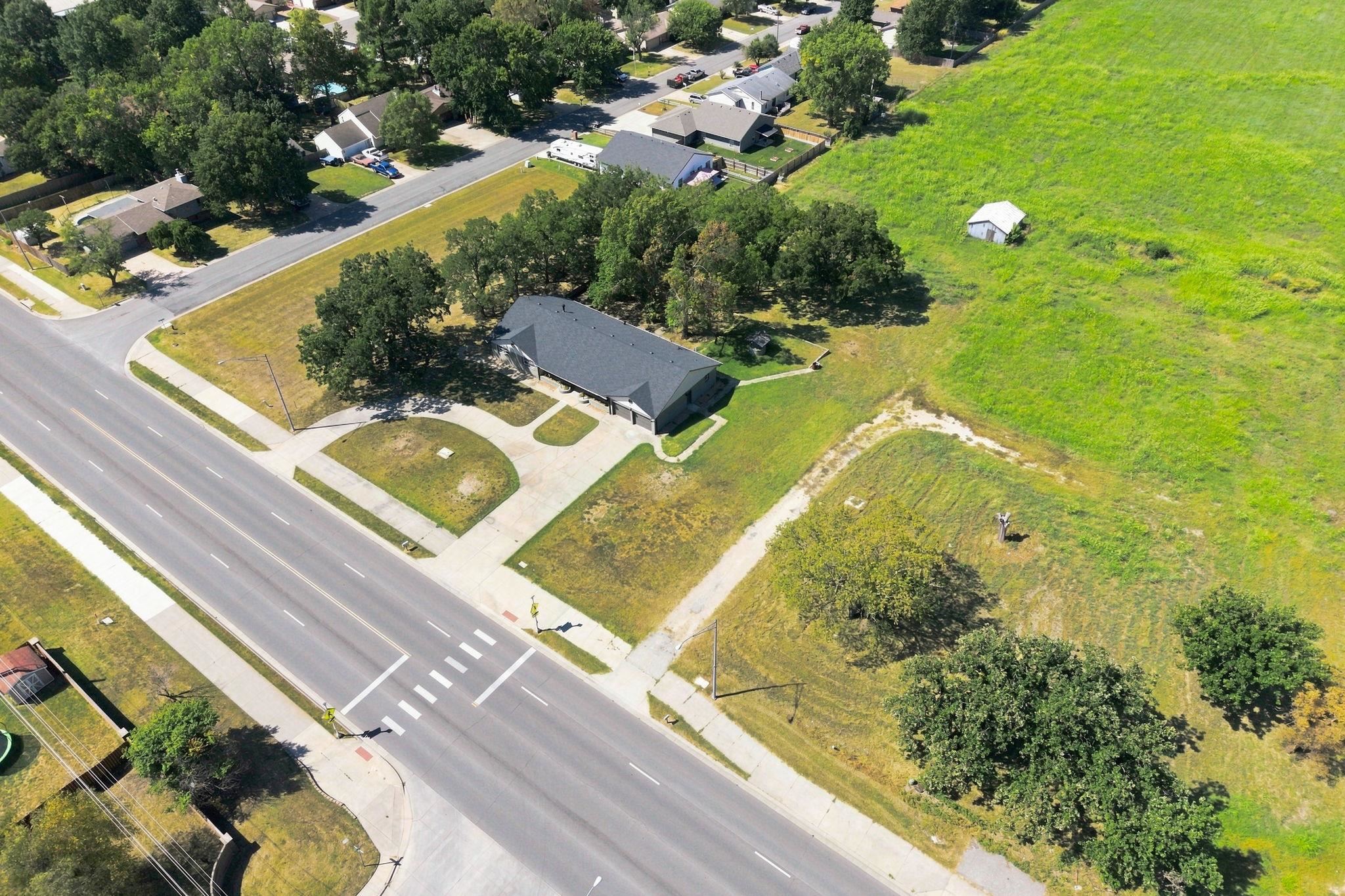 1611 N Rock Property Photo 2