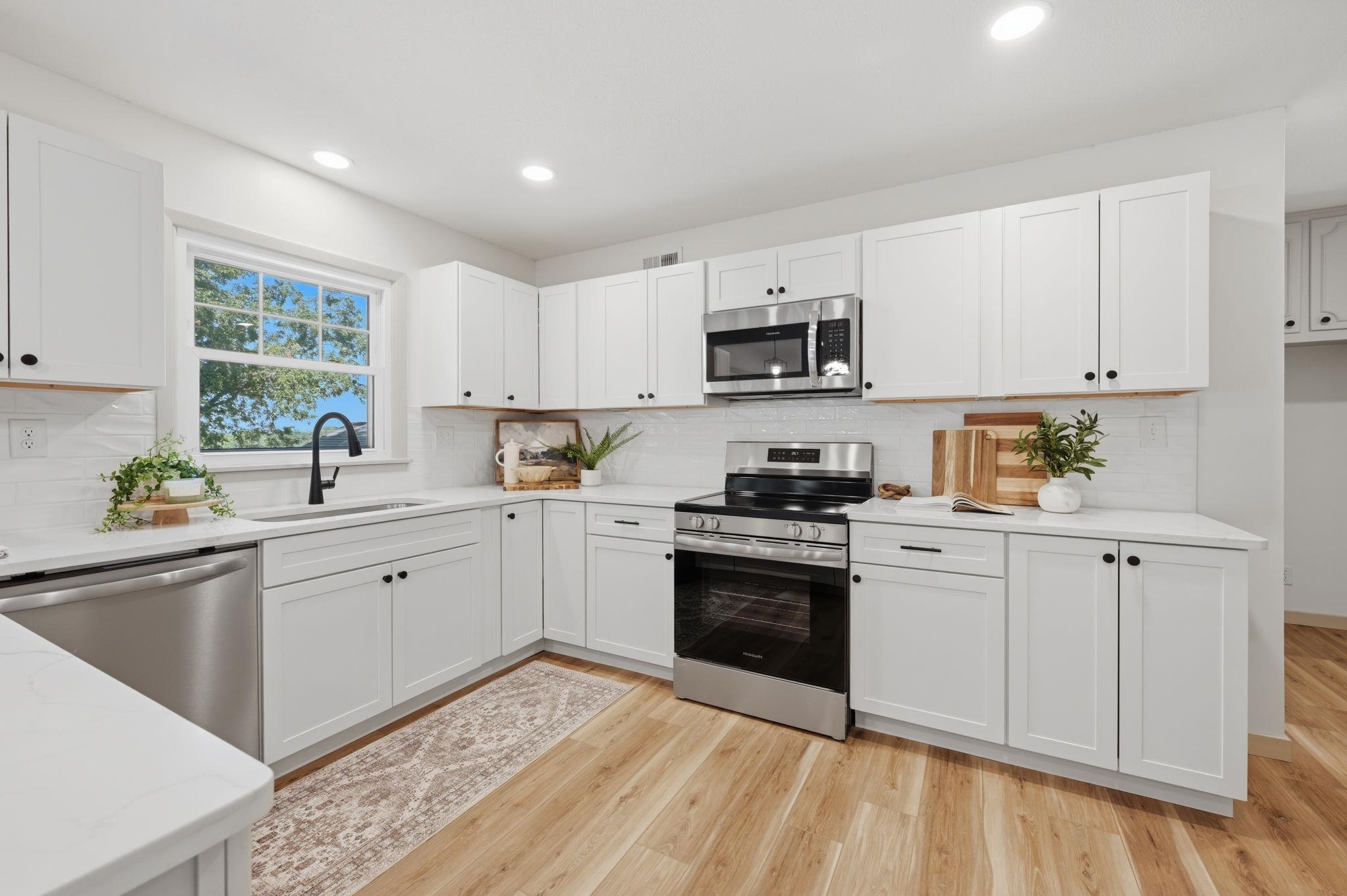 1611 N Rock Property Photo 14