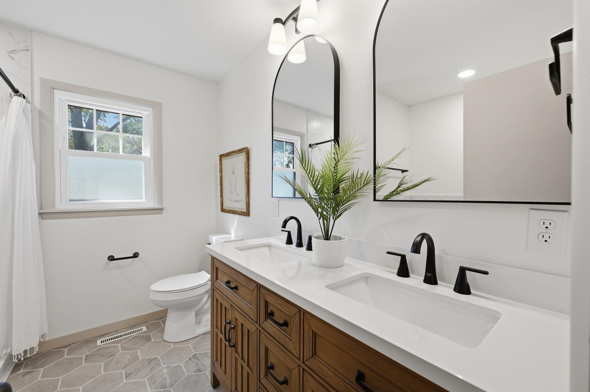 1611 N Rock Property Photo 23