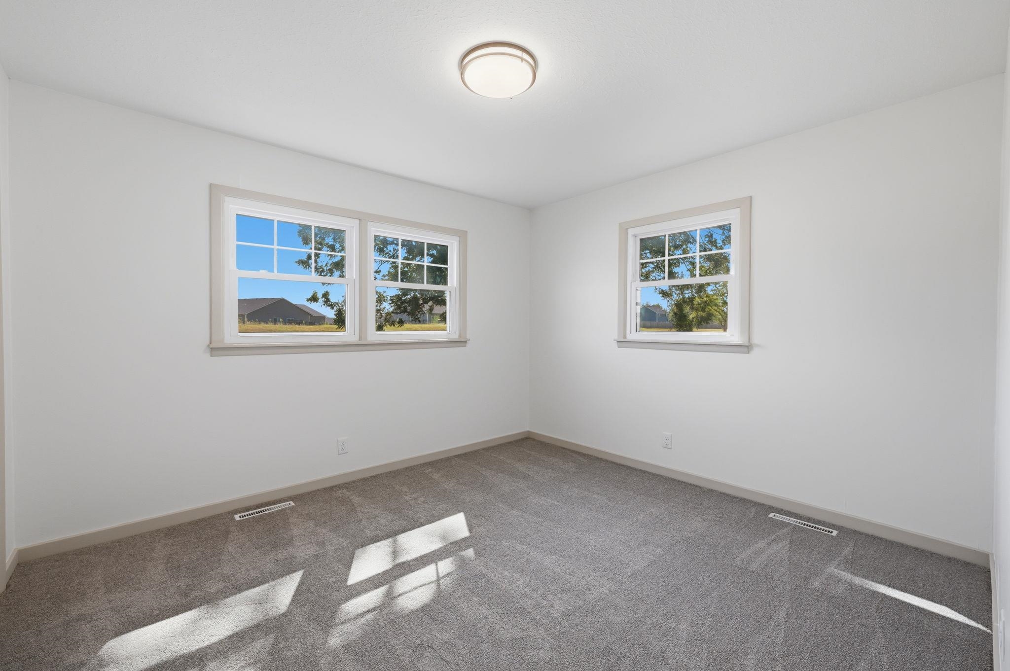 1611 N Rock Property Photo 27