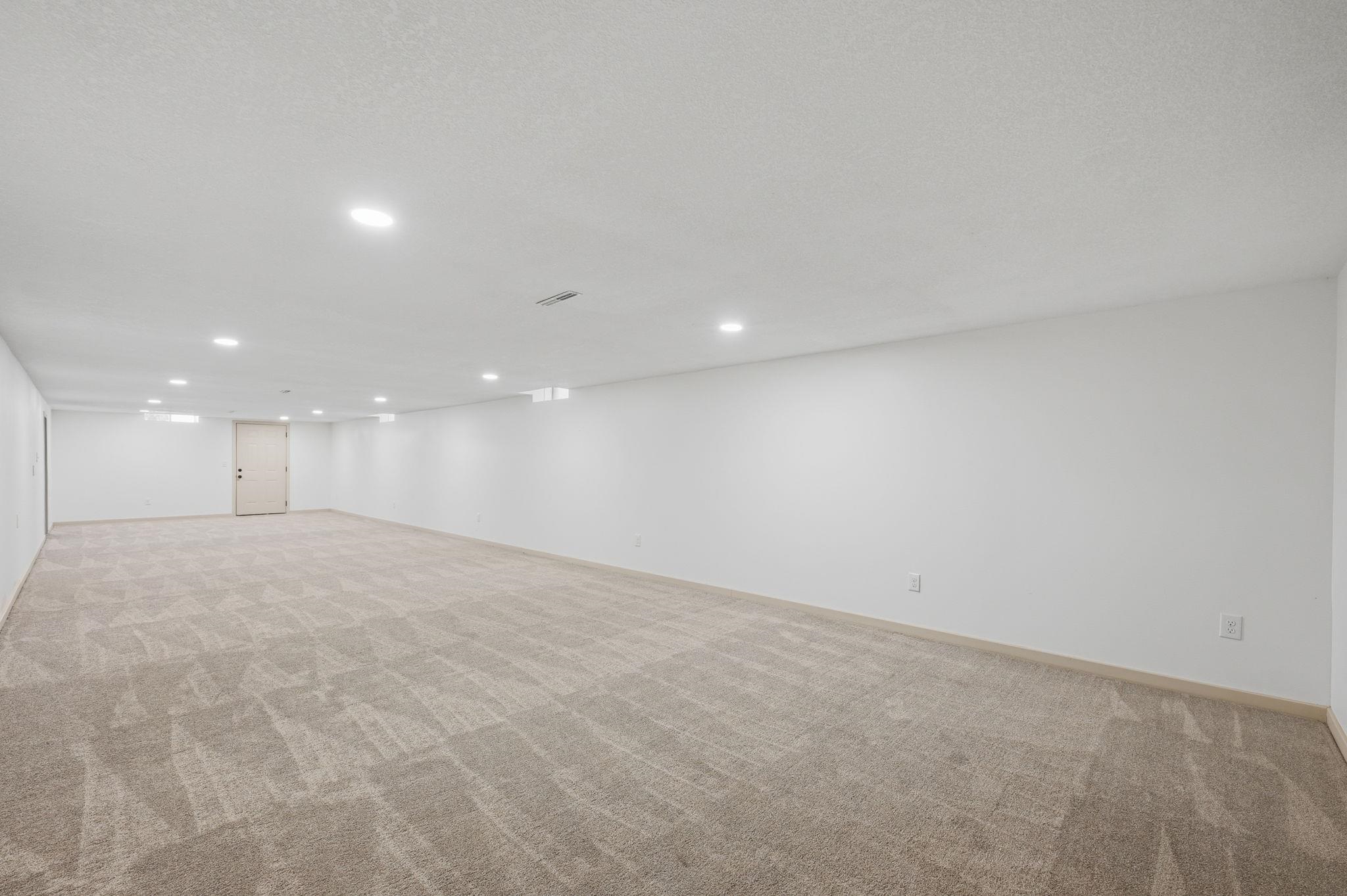 1611 N Rock Property Photo 29