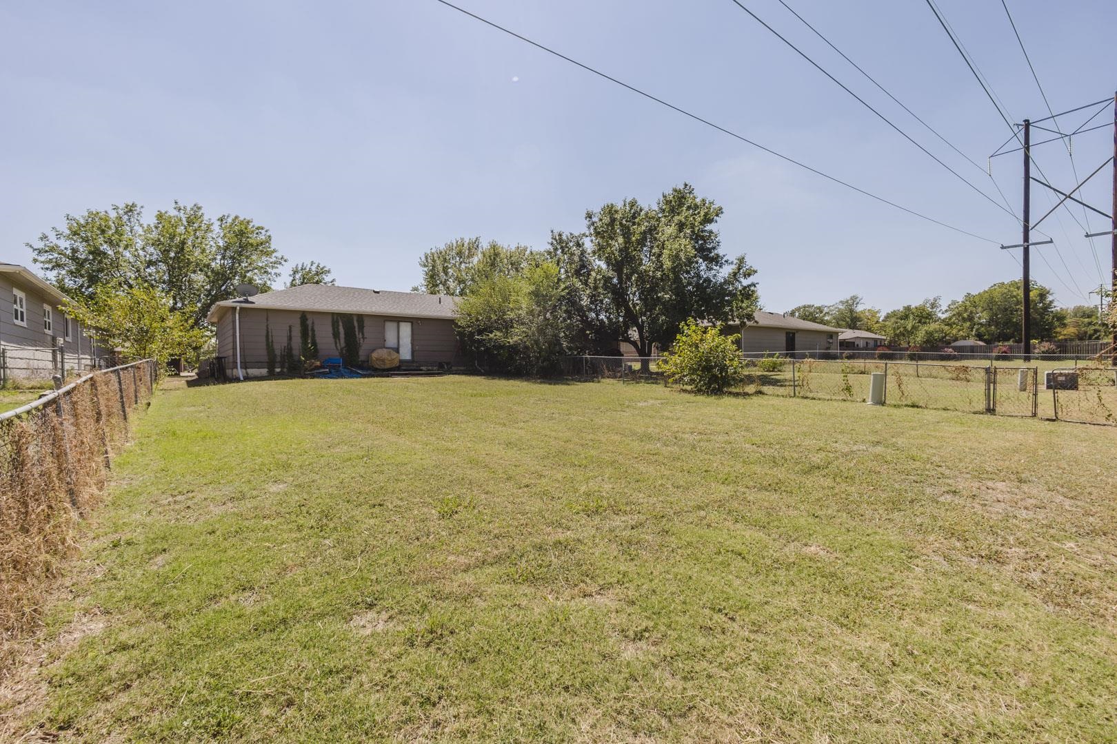 1822 & 1826 N Arrowhead Property Photo 34