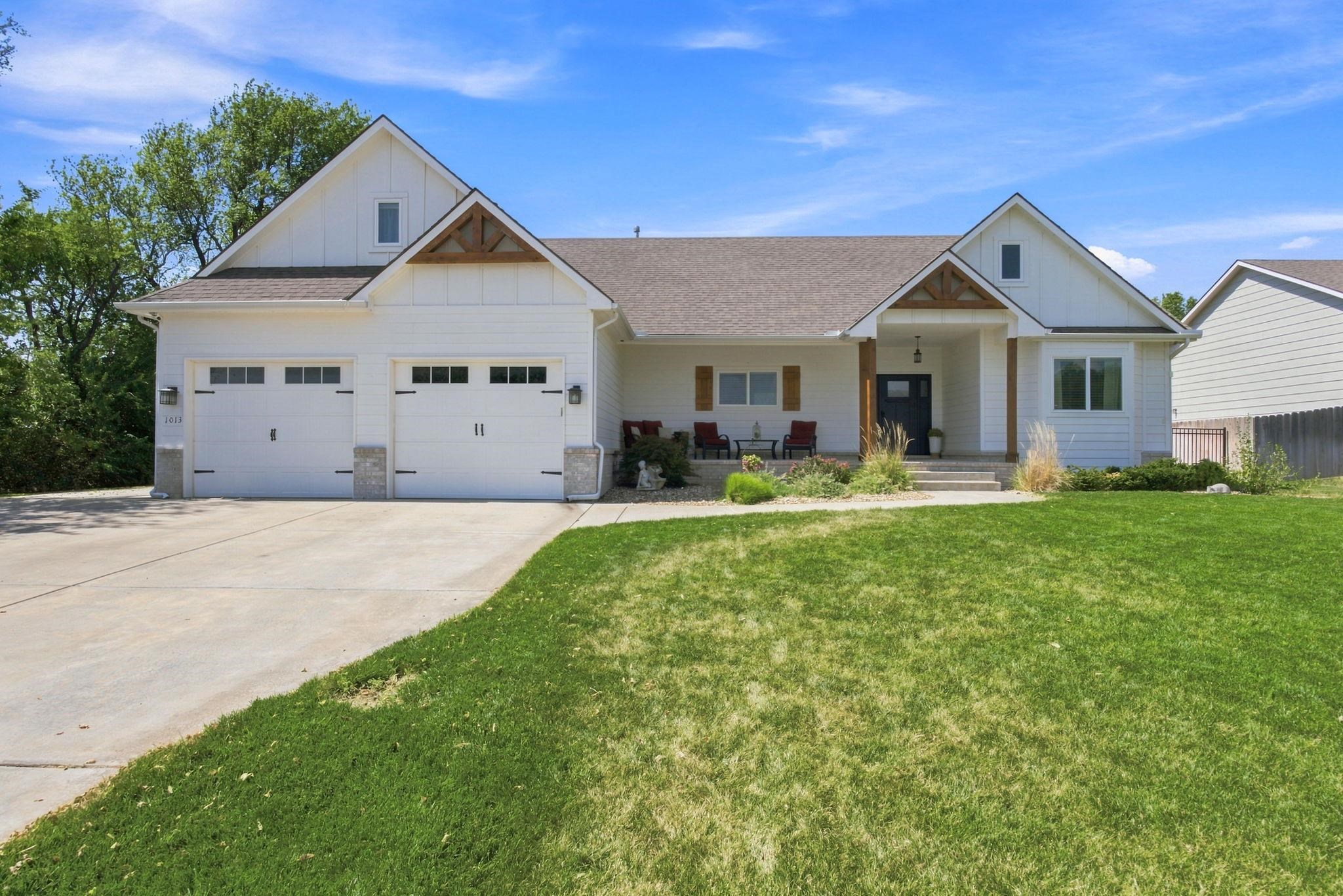 1013 S Shira Property Photo 1