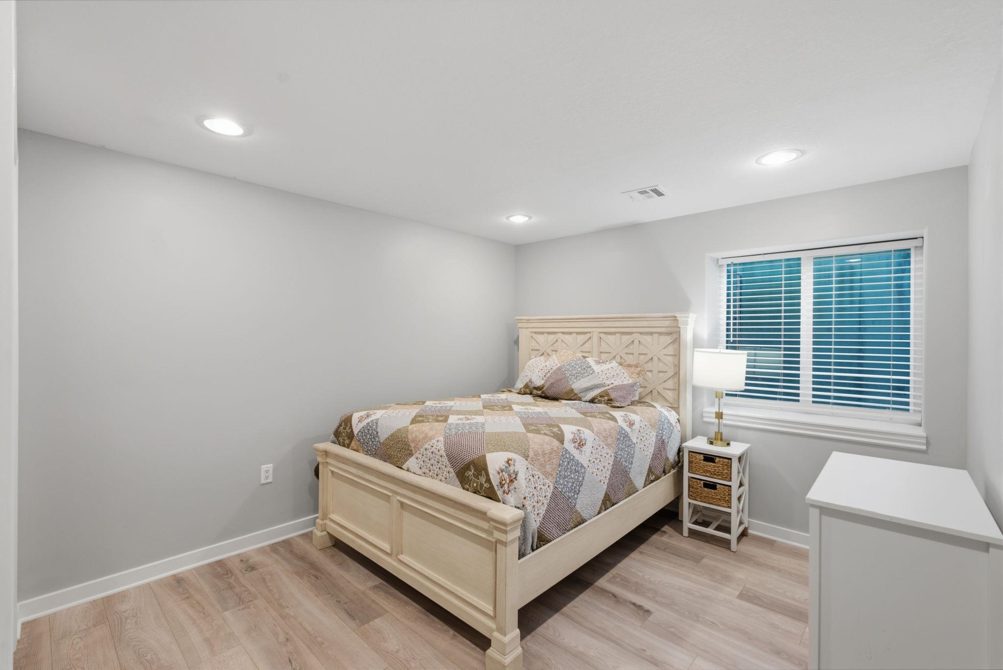 1013 S Shira Property Photo 26