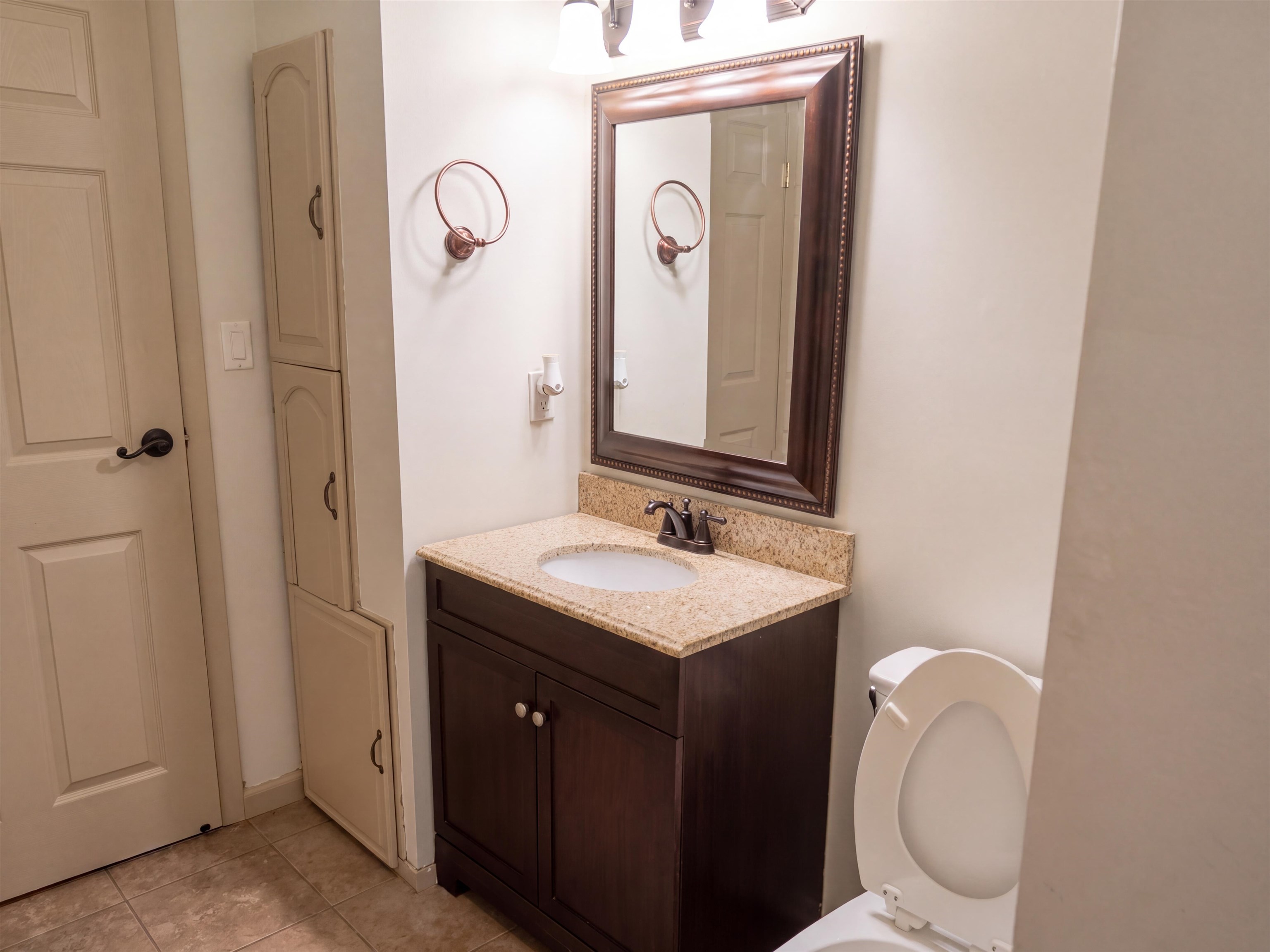 2206 N Basswood Ct Property Photo 15