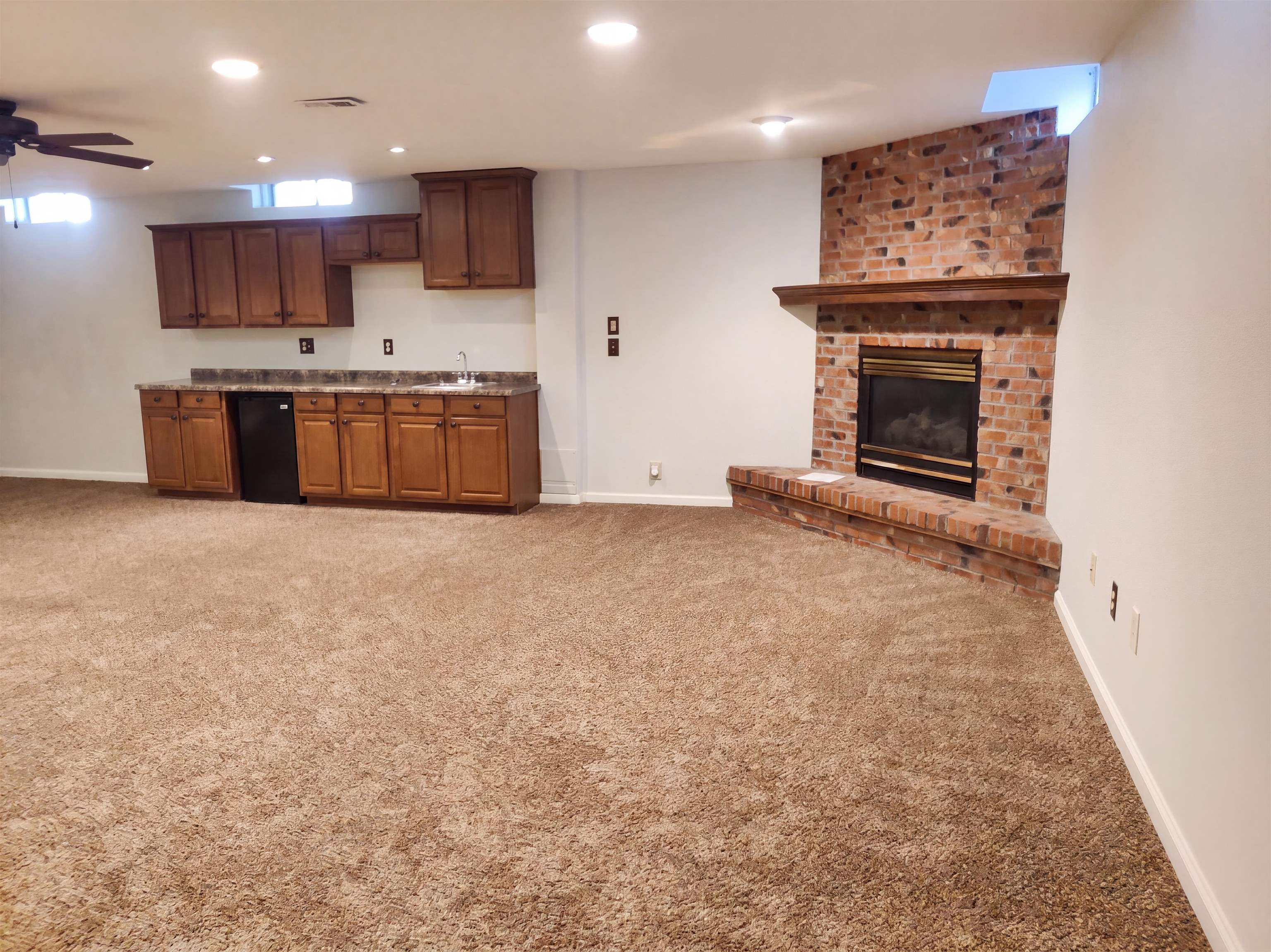 2206 N Basswood Ct Property Photo 20