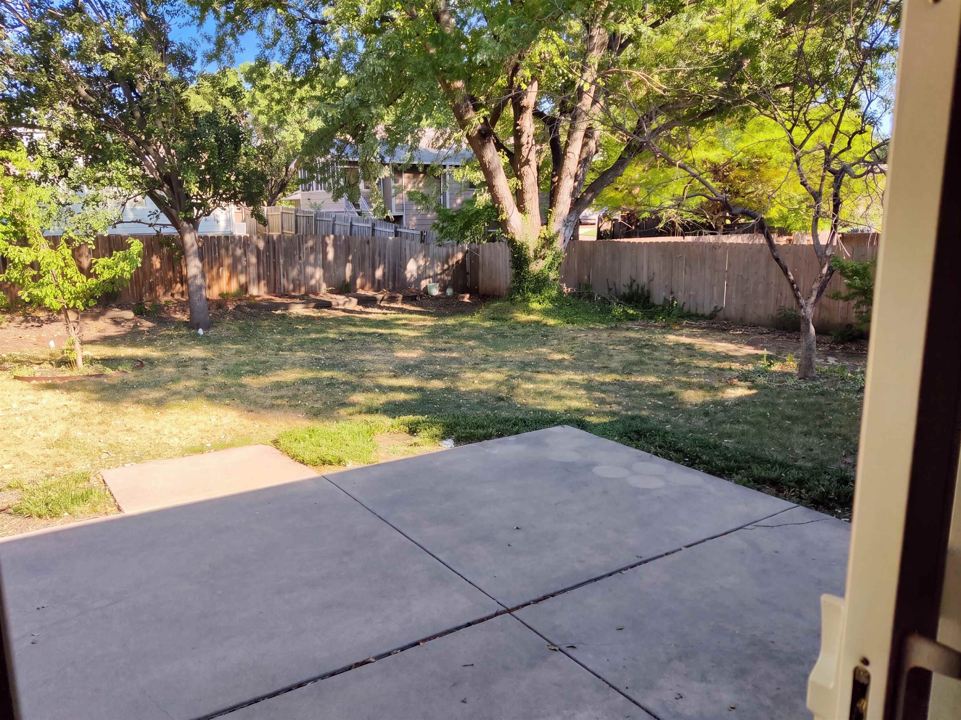2206 N Basswood Ct Property Photo 26