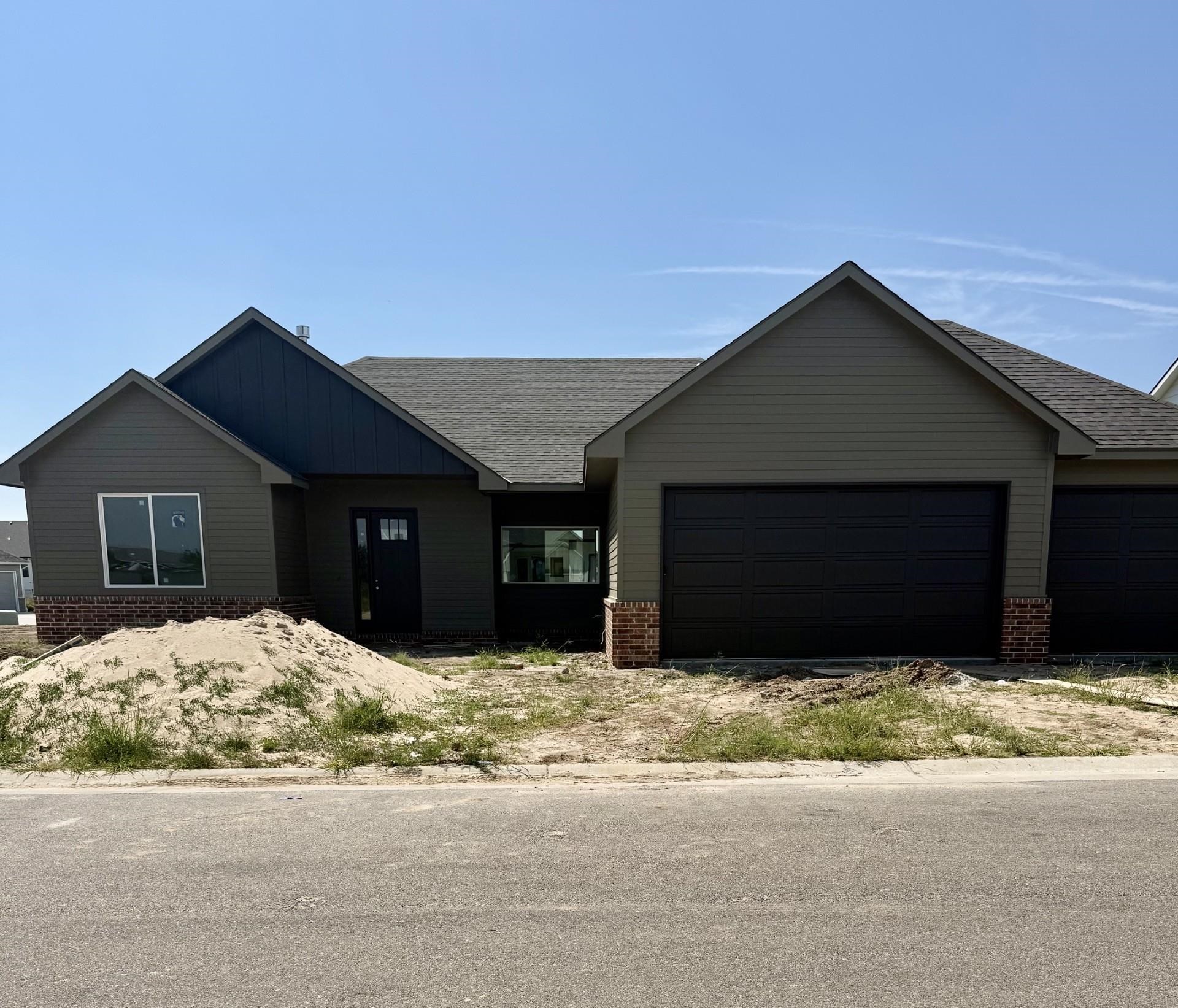 12075 E Shadowridge St Property Photo 1
