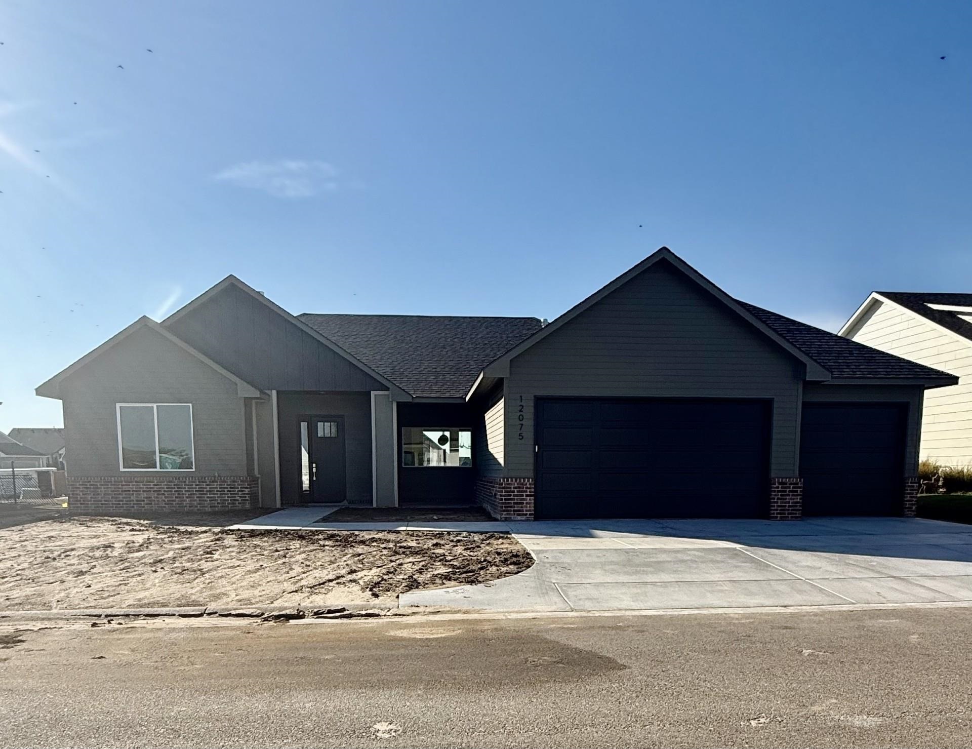 12075 E Shadowridge St Property Photo 1