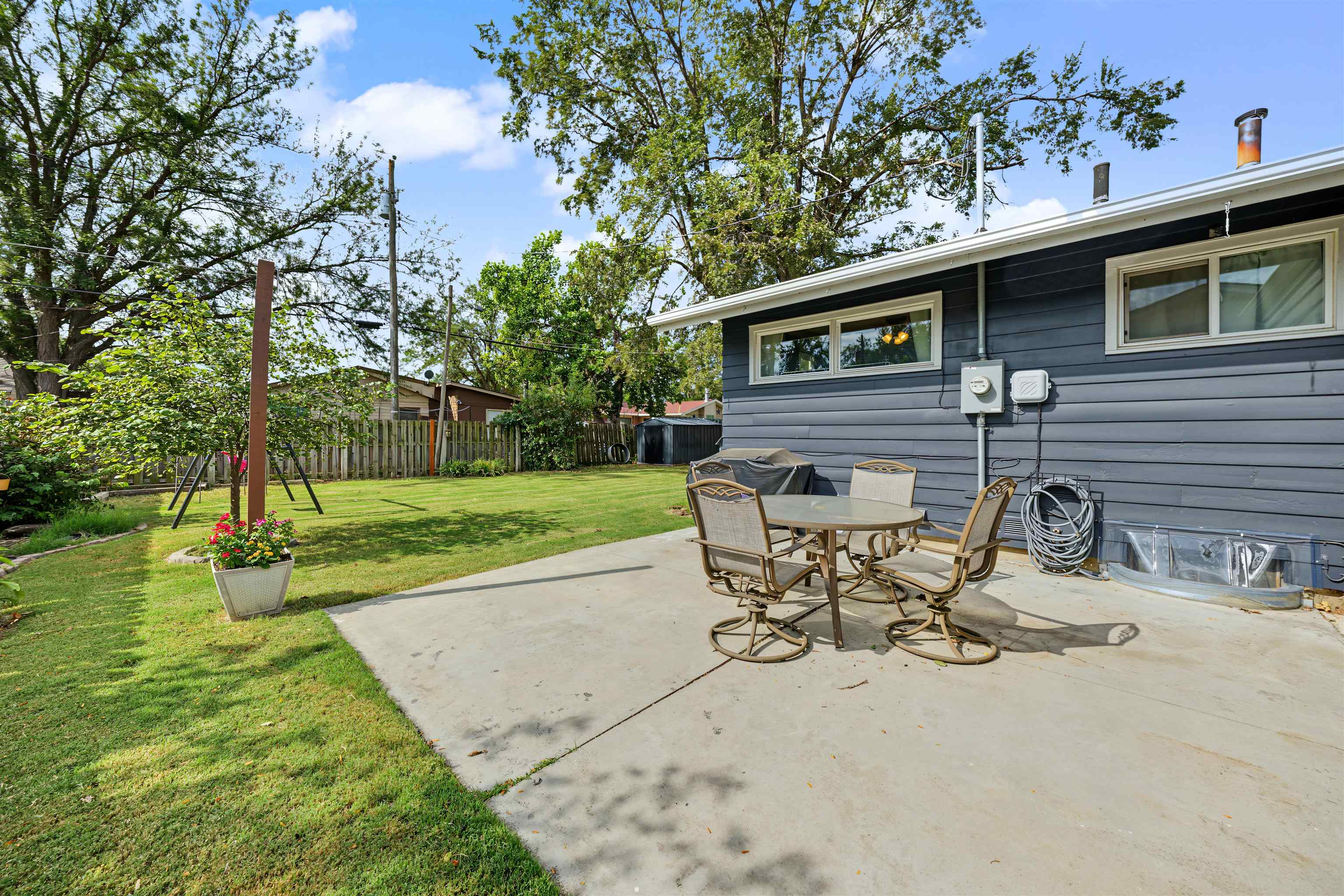 712 Ralph Property Photo 24