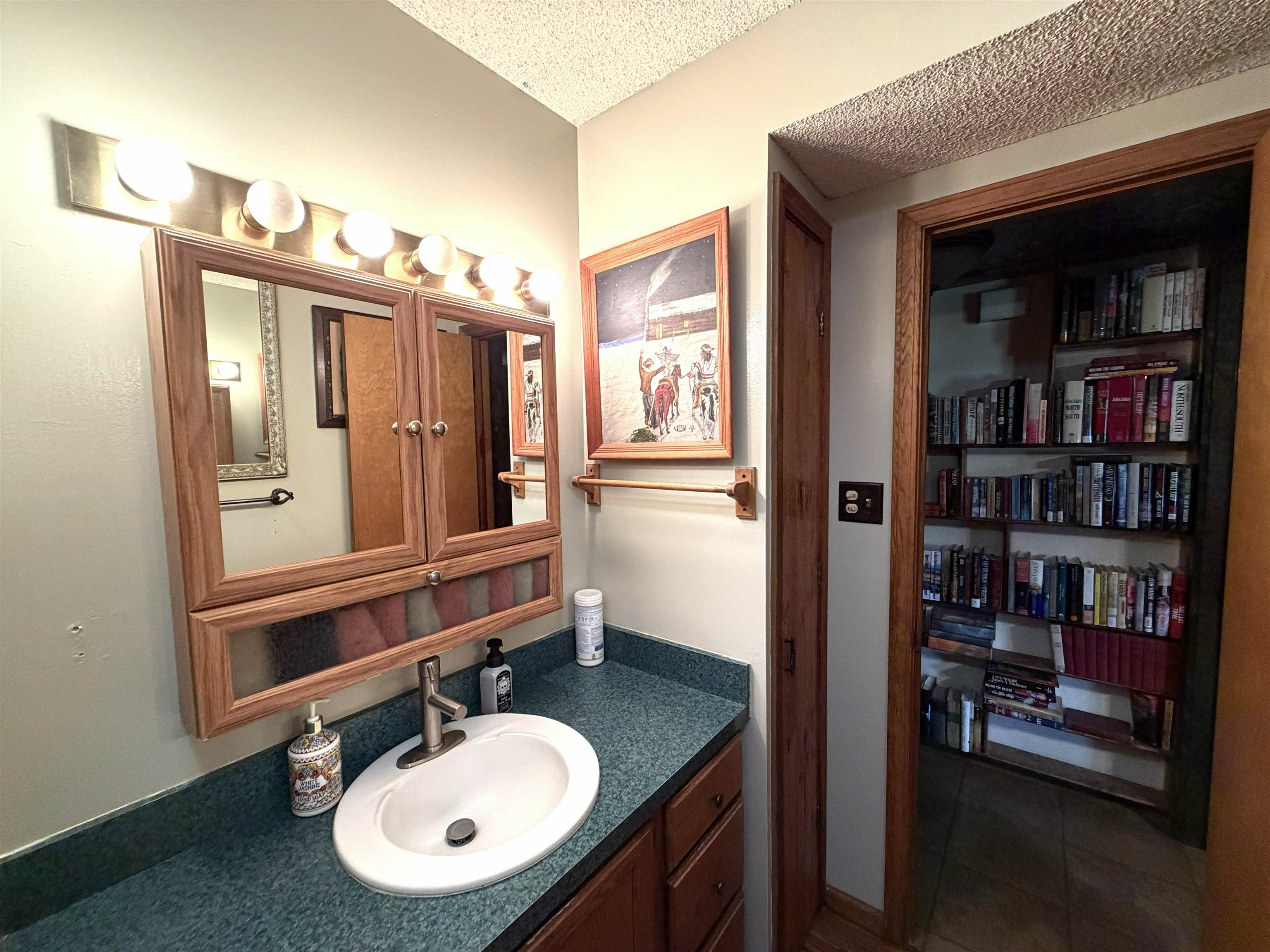 13325 Brush Creek Rd Property Photo 16