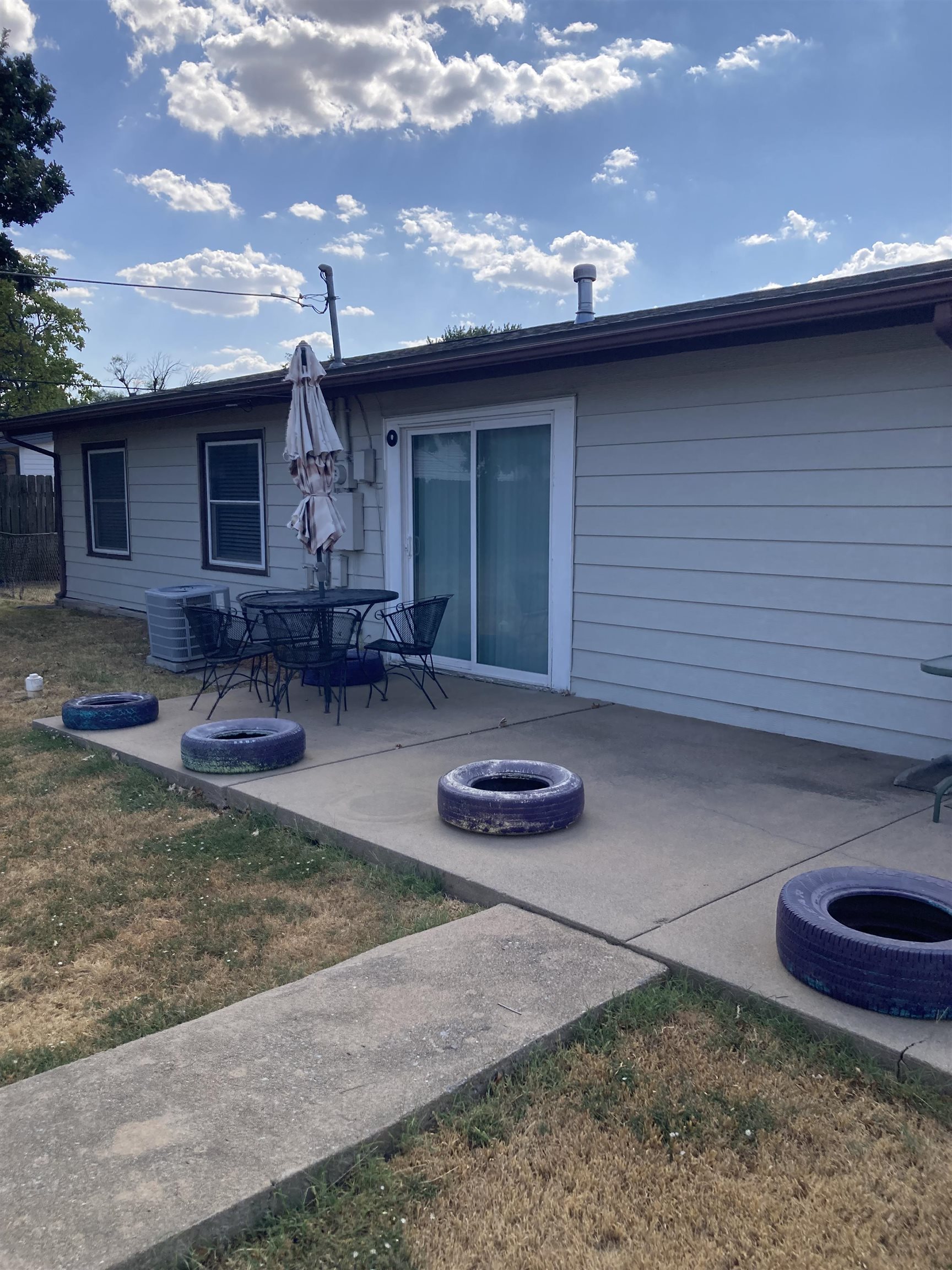 3250 S Euclid Property Photo 9