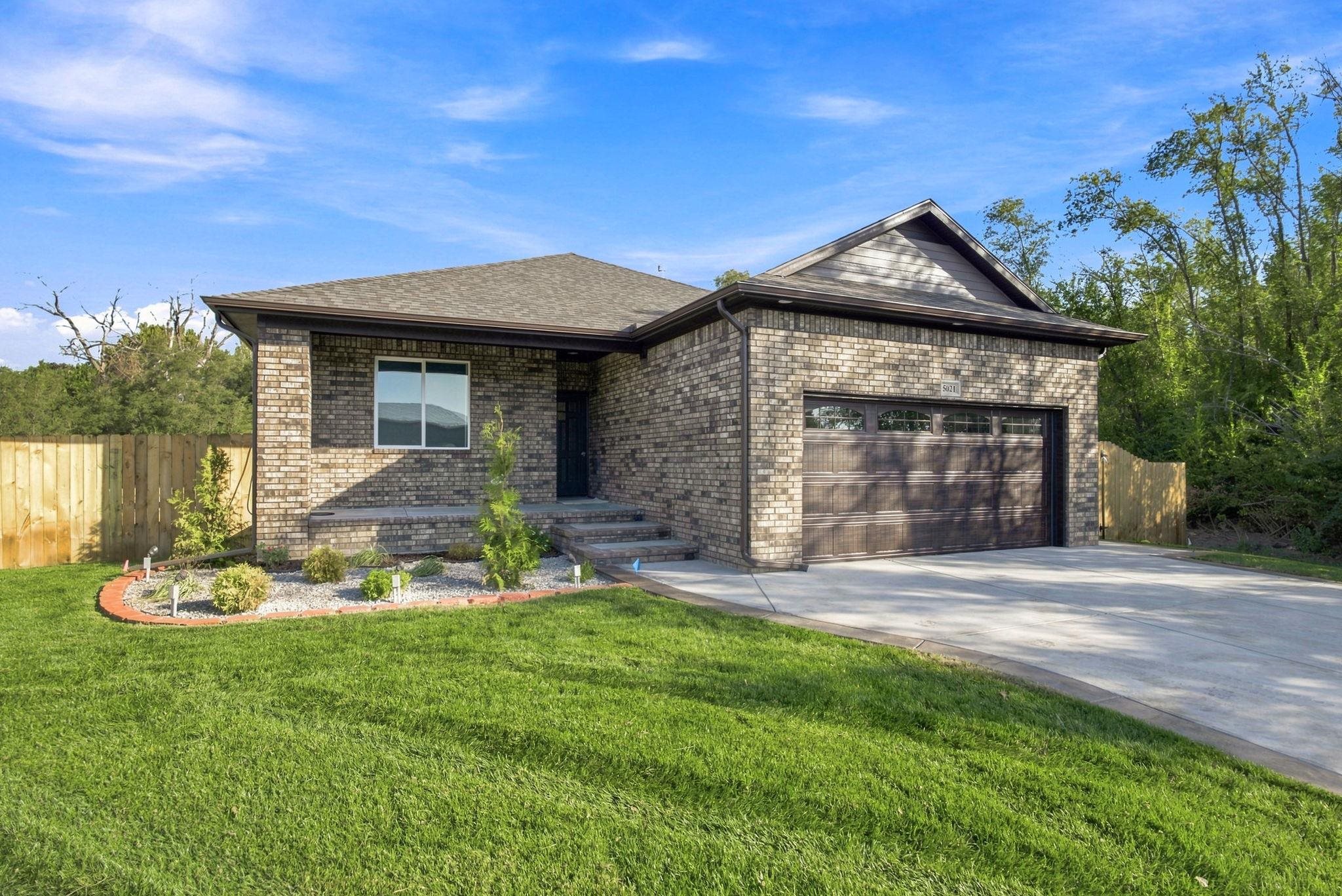 5021 S Osage Cir Property Photo 2