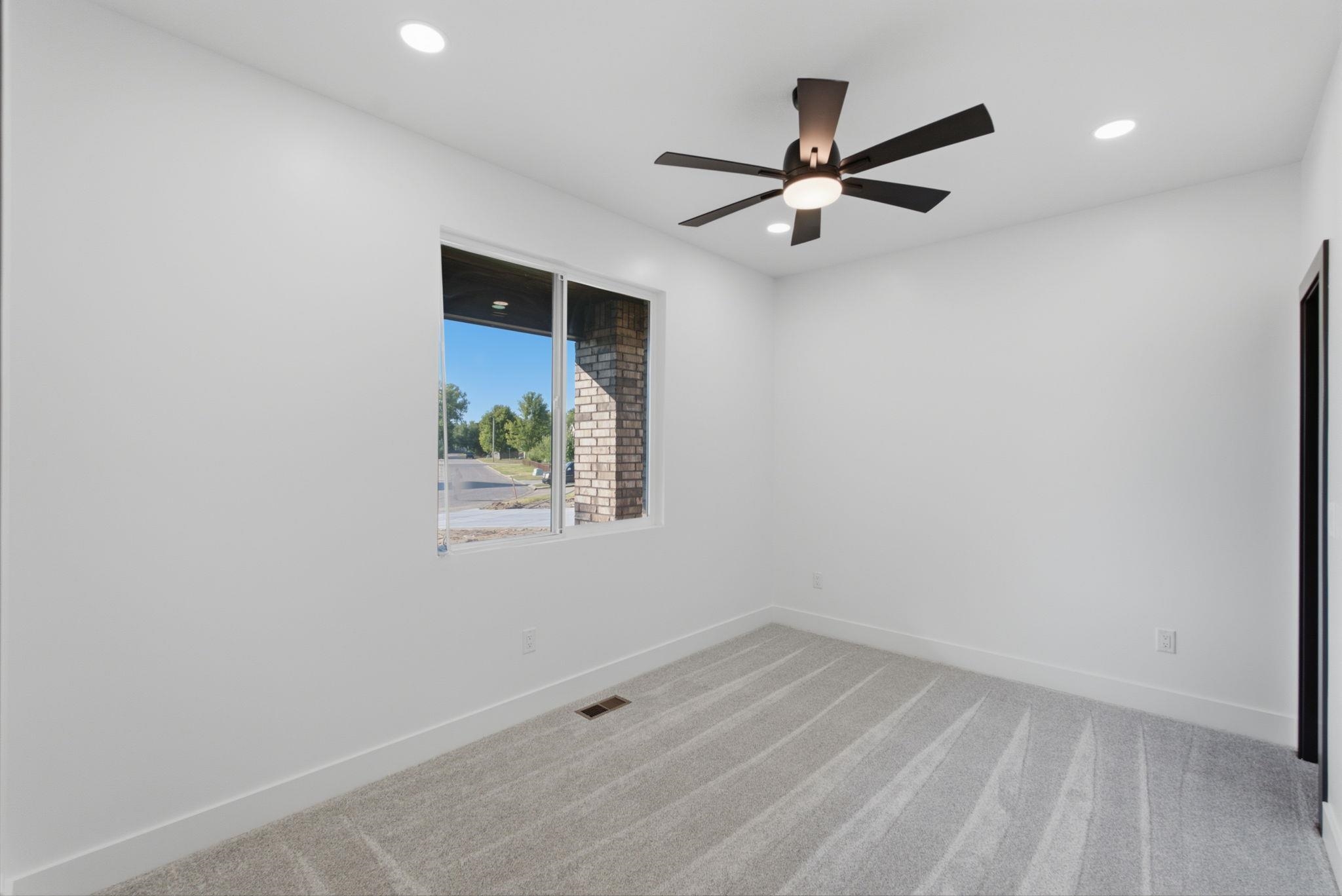 5021 S Osage Cir Property Photo 18