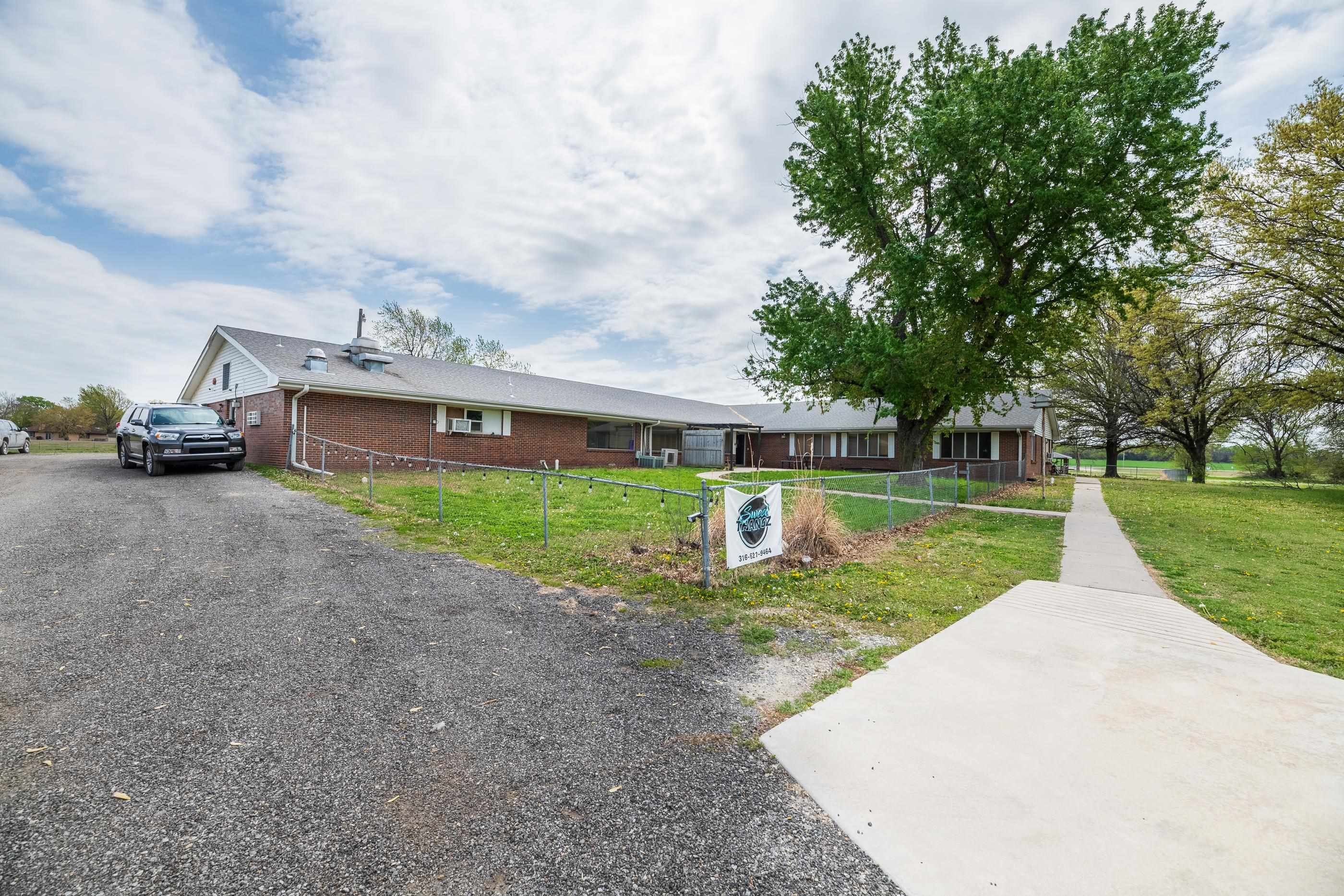 619 Us Highway 77 Property Photo 23