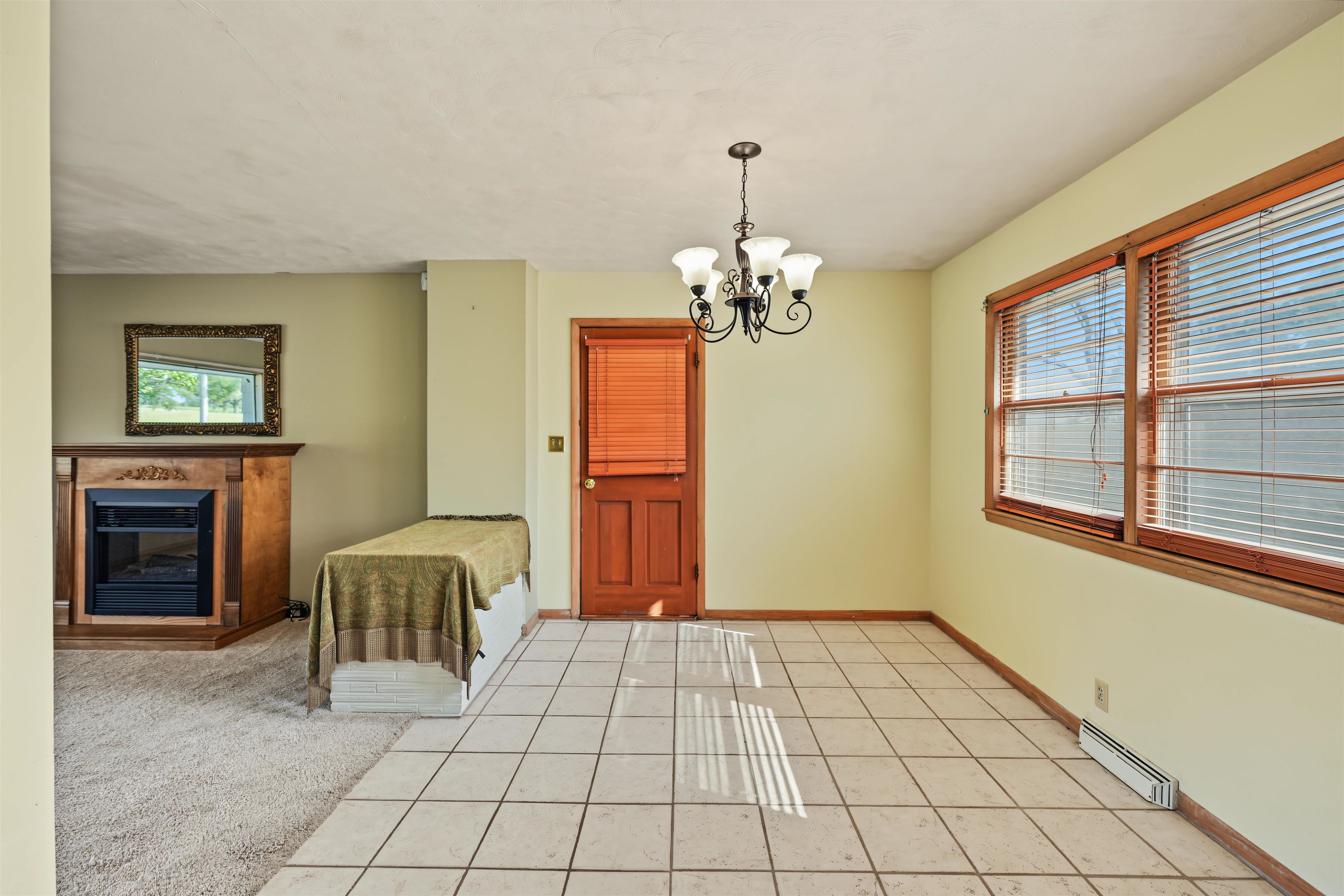 20 N Eastborough Rd Property Photo 13