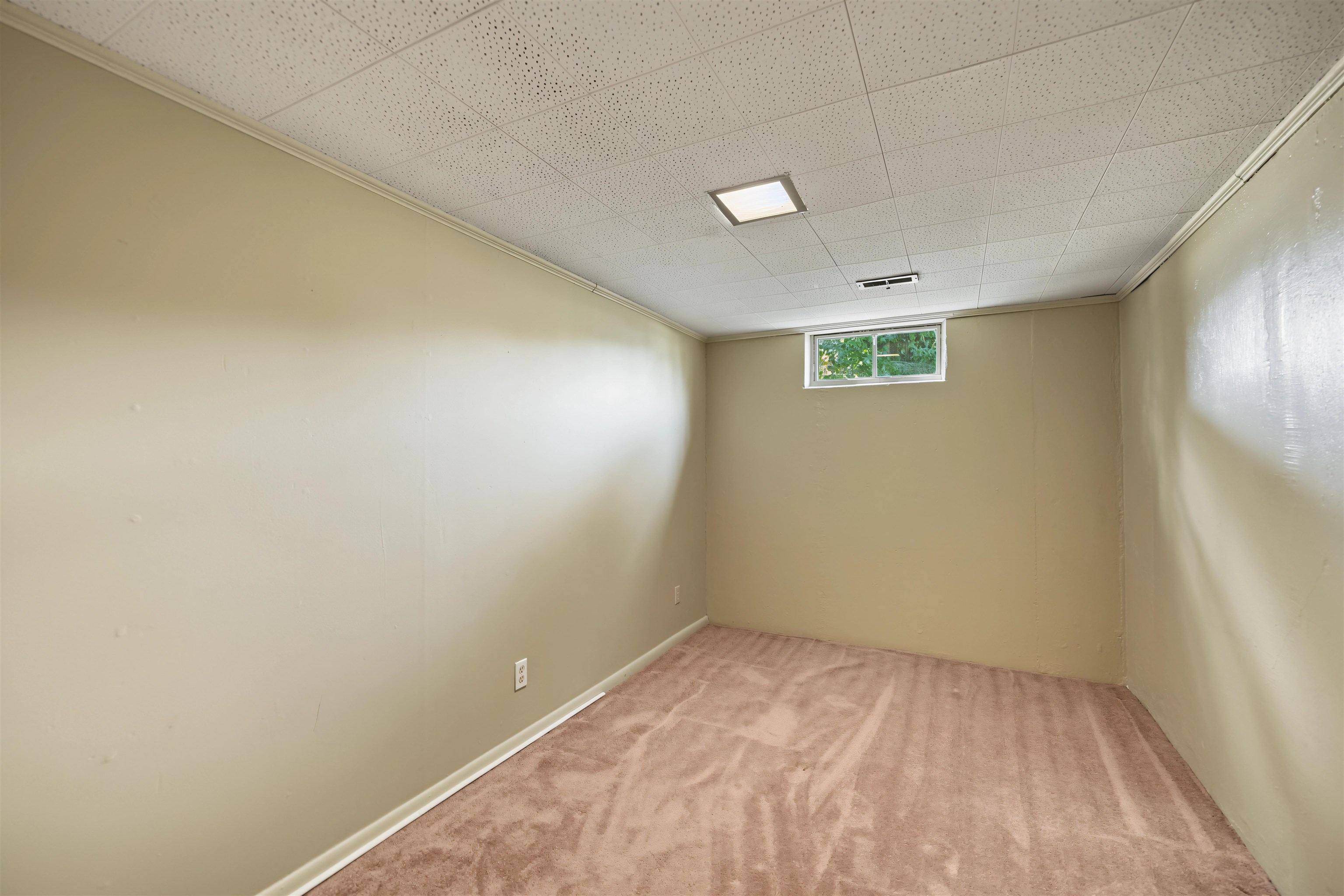 20 N Eastborough Rd Property Photo 17