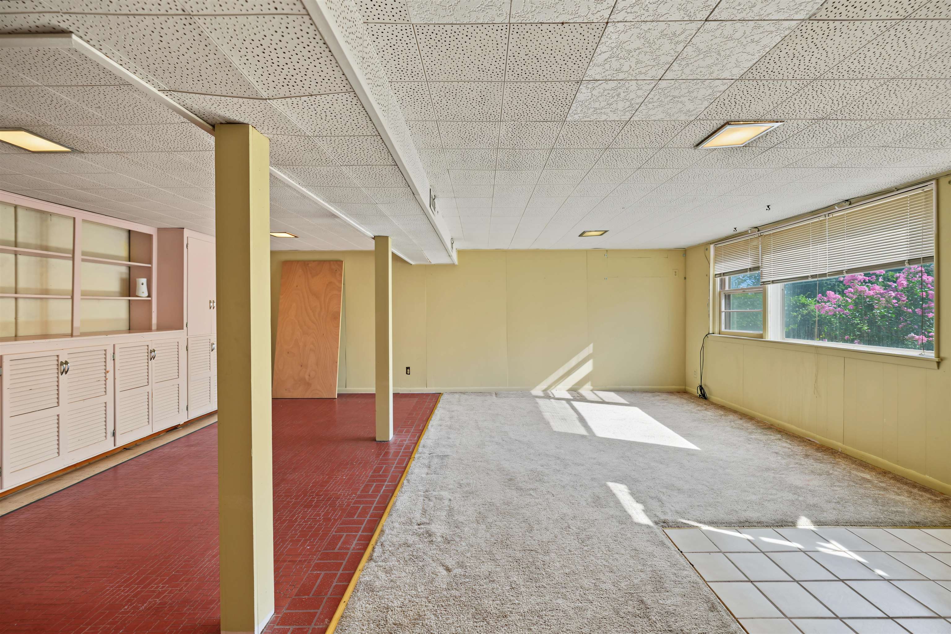 20 N Eastborough Rd Property Photo 19