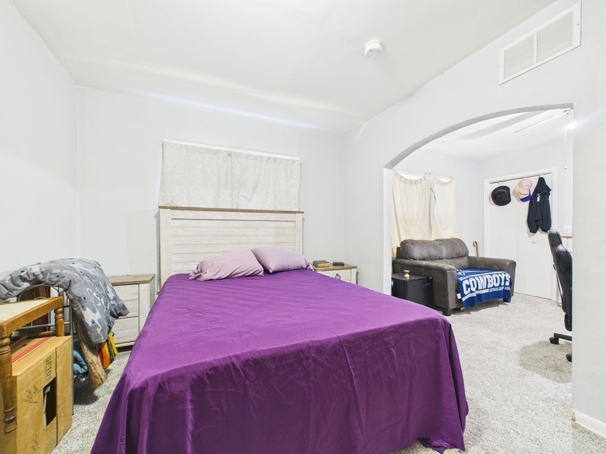 126 N Park St Property Photo 17
