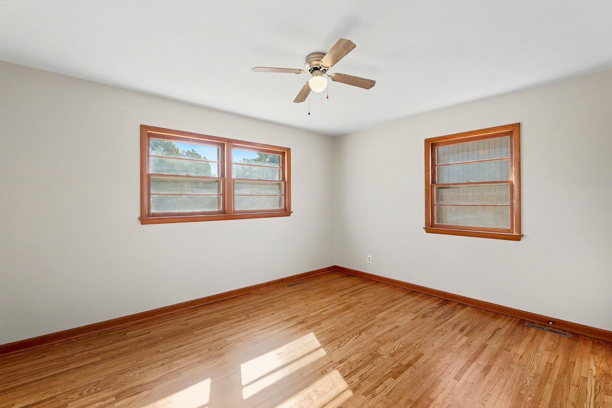 1526 N Gow Property Photo 15