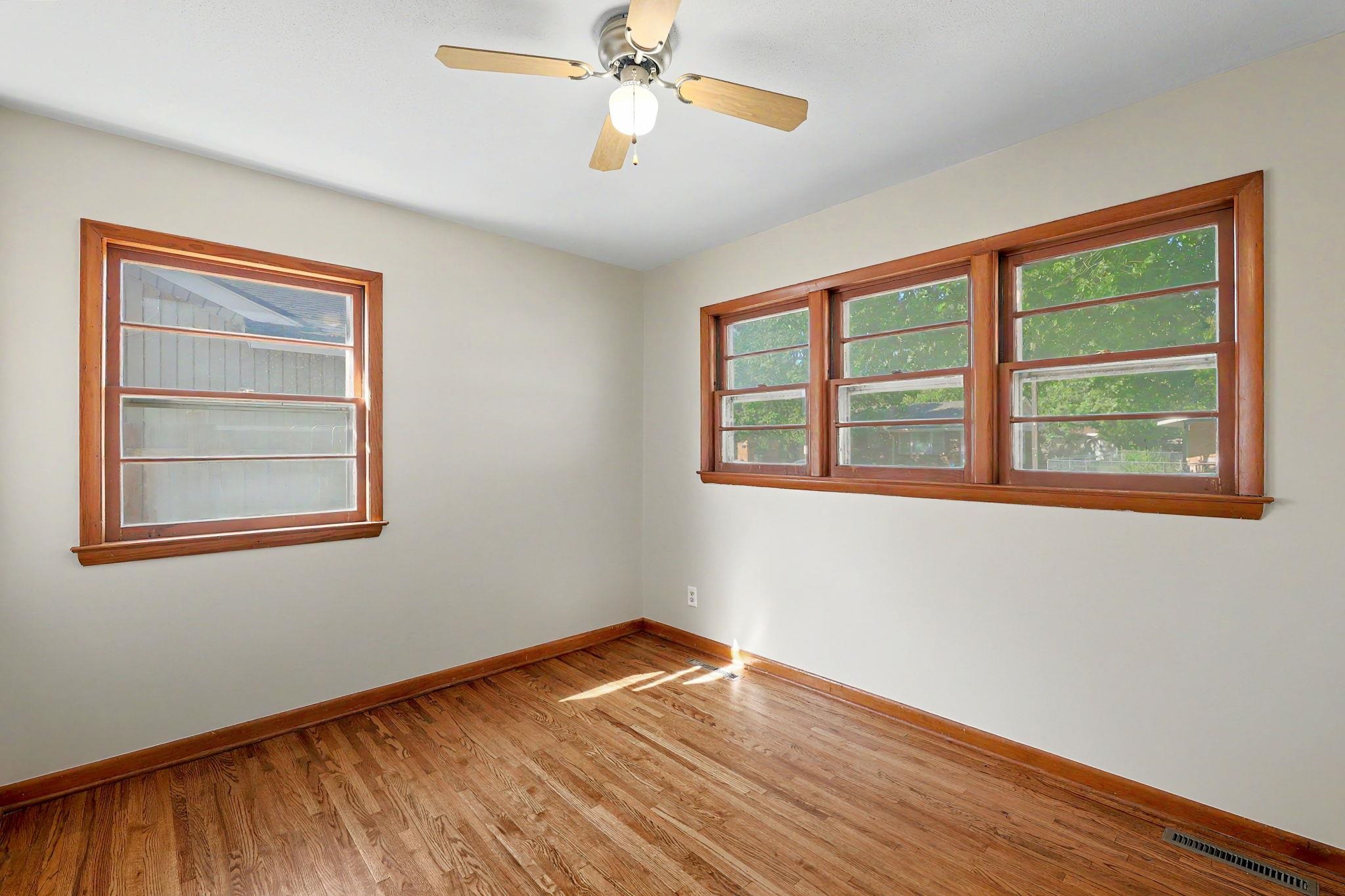 1526 N Gow Property Photo 20