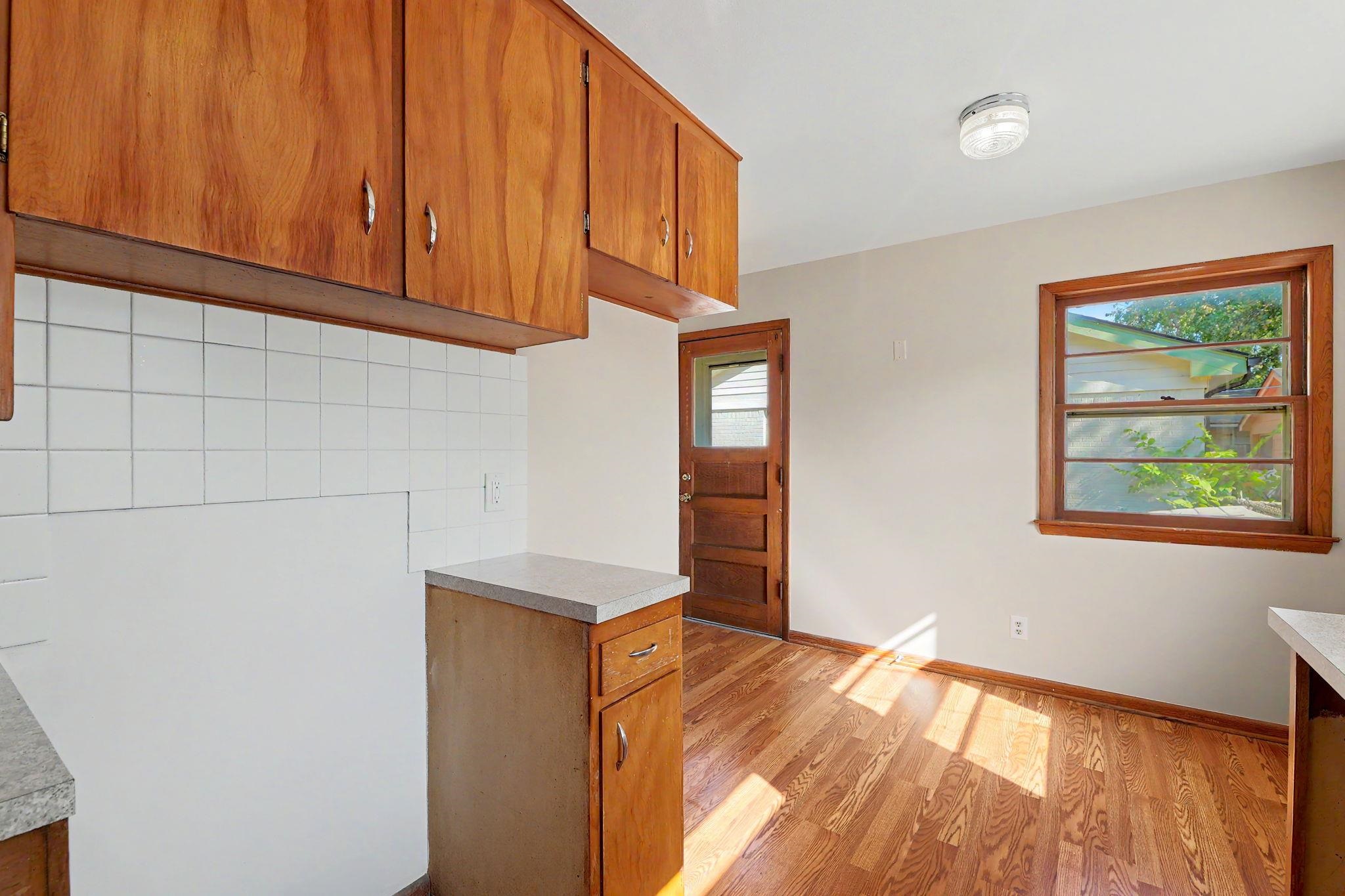 1526 N Gow Property Photo 28