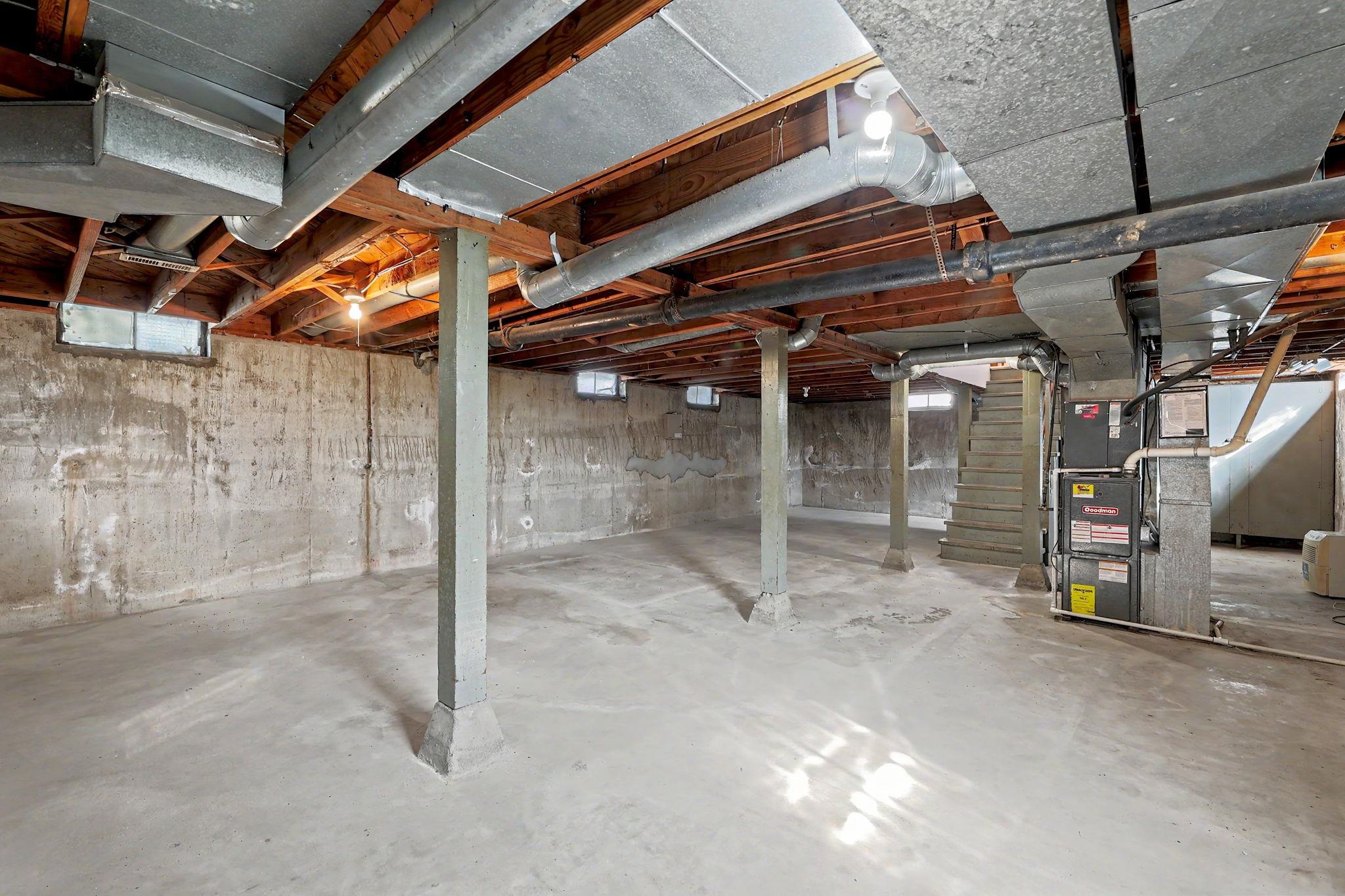 1526 N Gow Property Photo 30