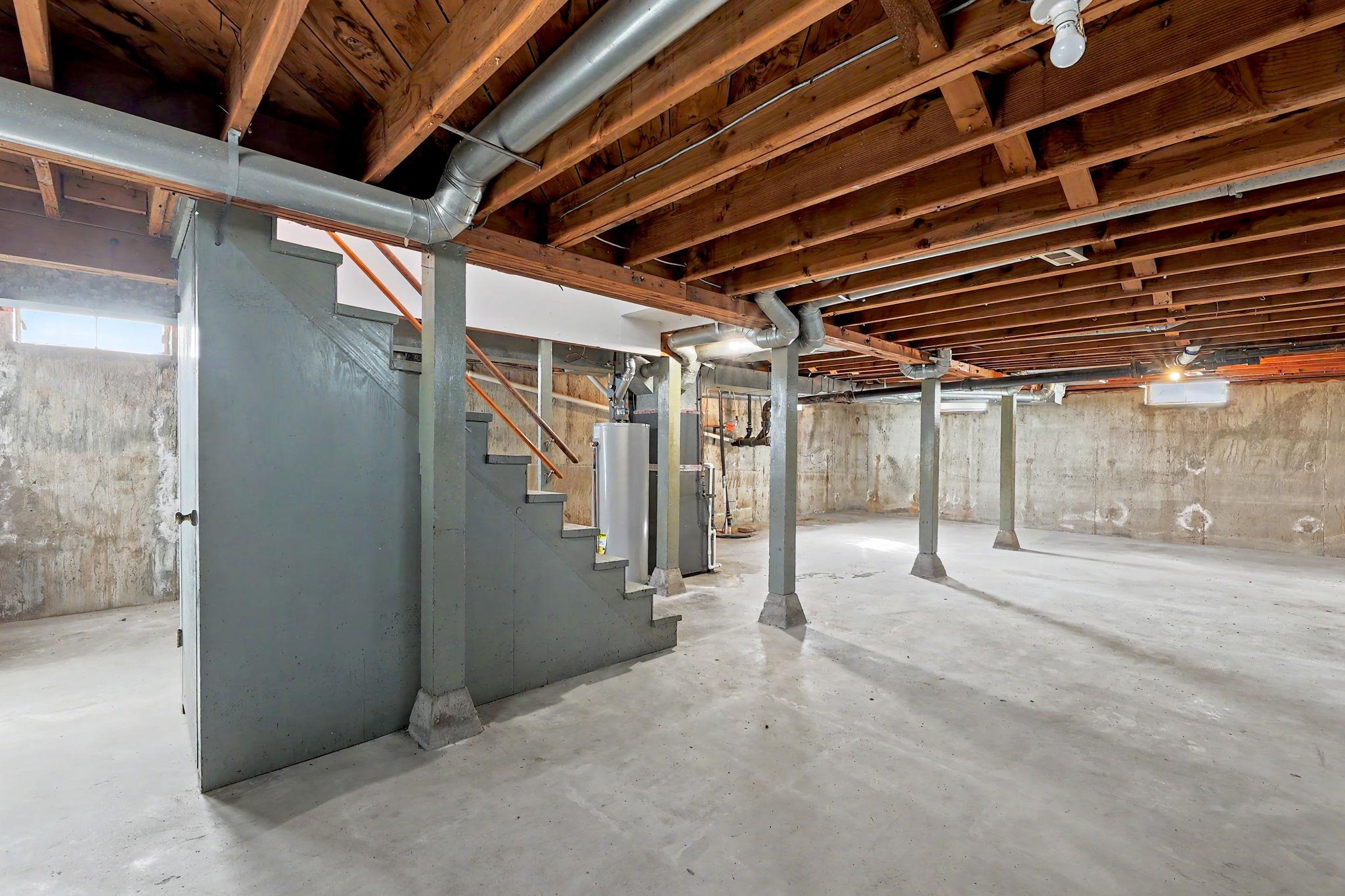 1526 N Gow Property Photo 31