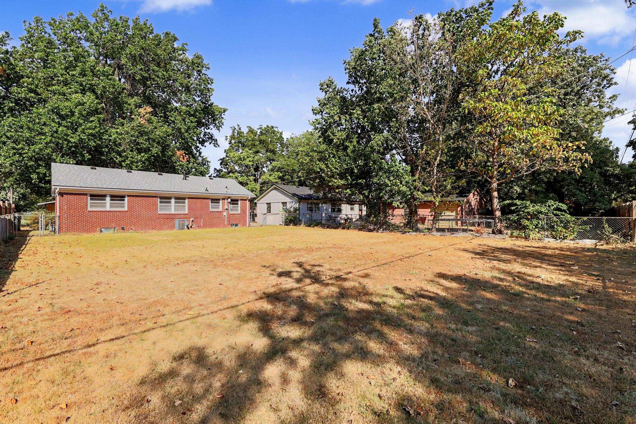 1526 N Gow Property Photo 33