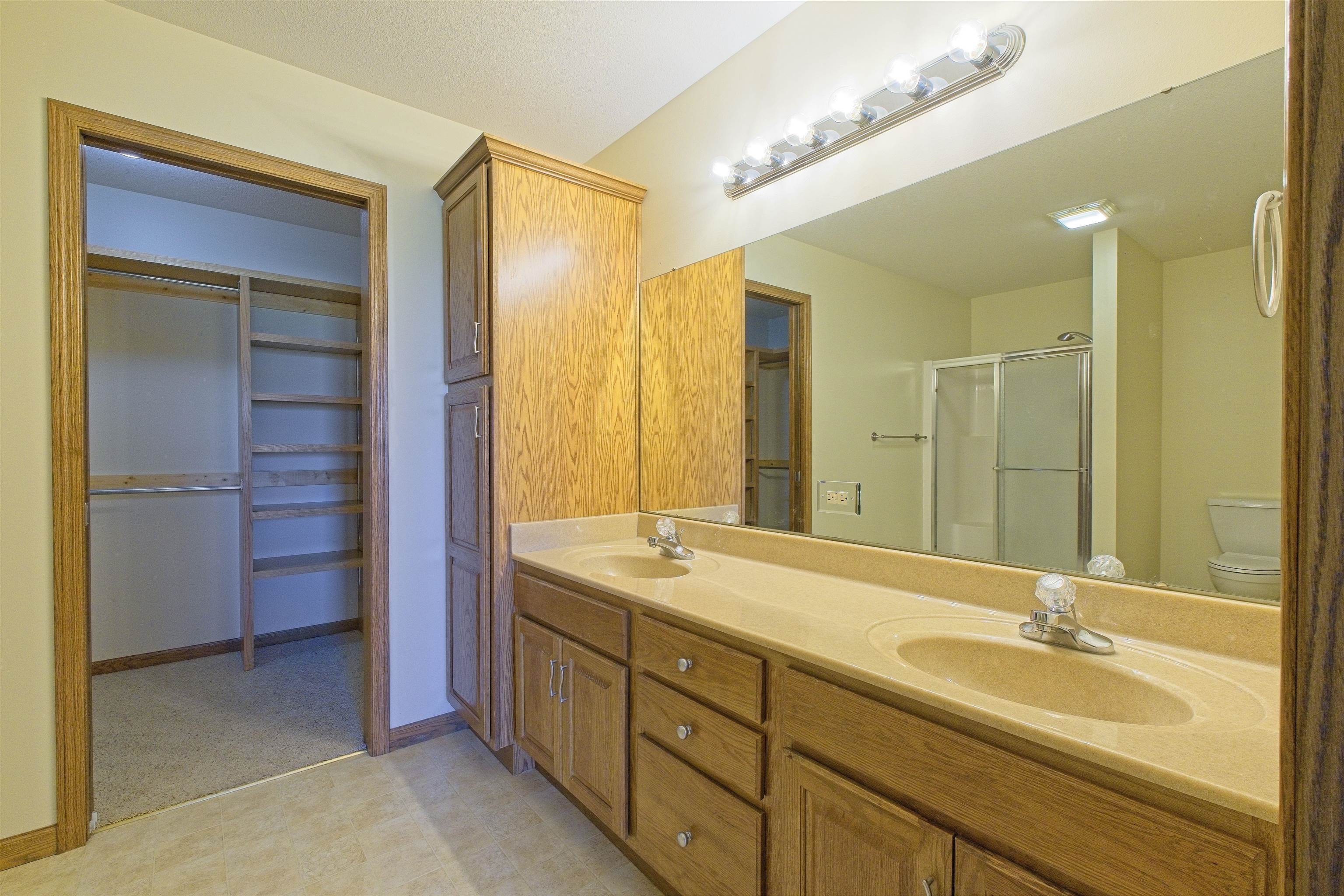 1220 And 1222 Lazy Creek Ct Property Photo 11