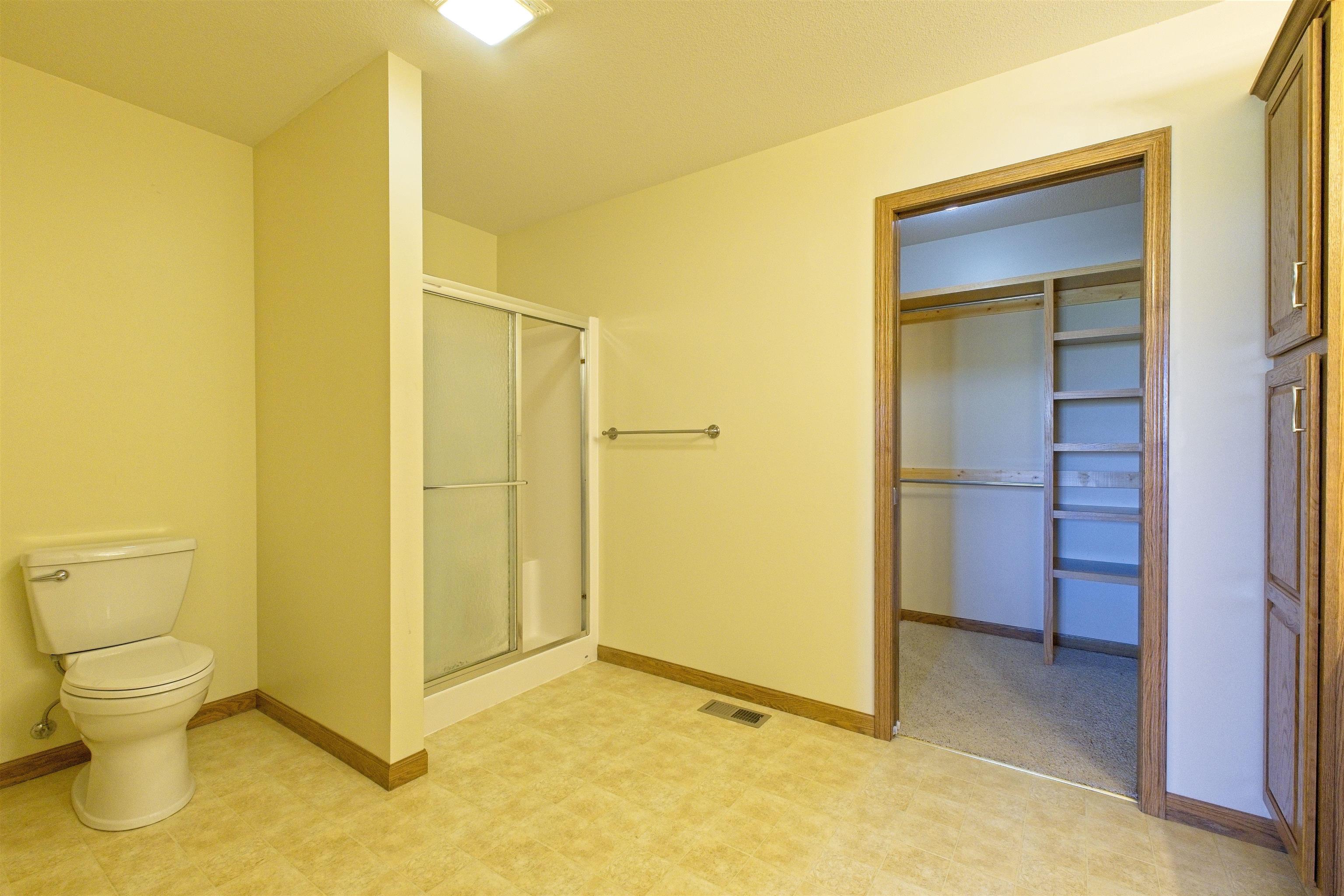 1220 And 1222 Lazy Creek Ct Property Photo 12