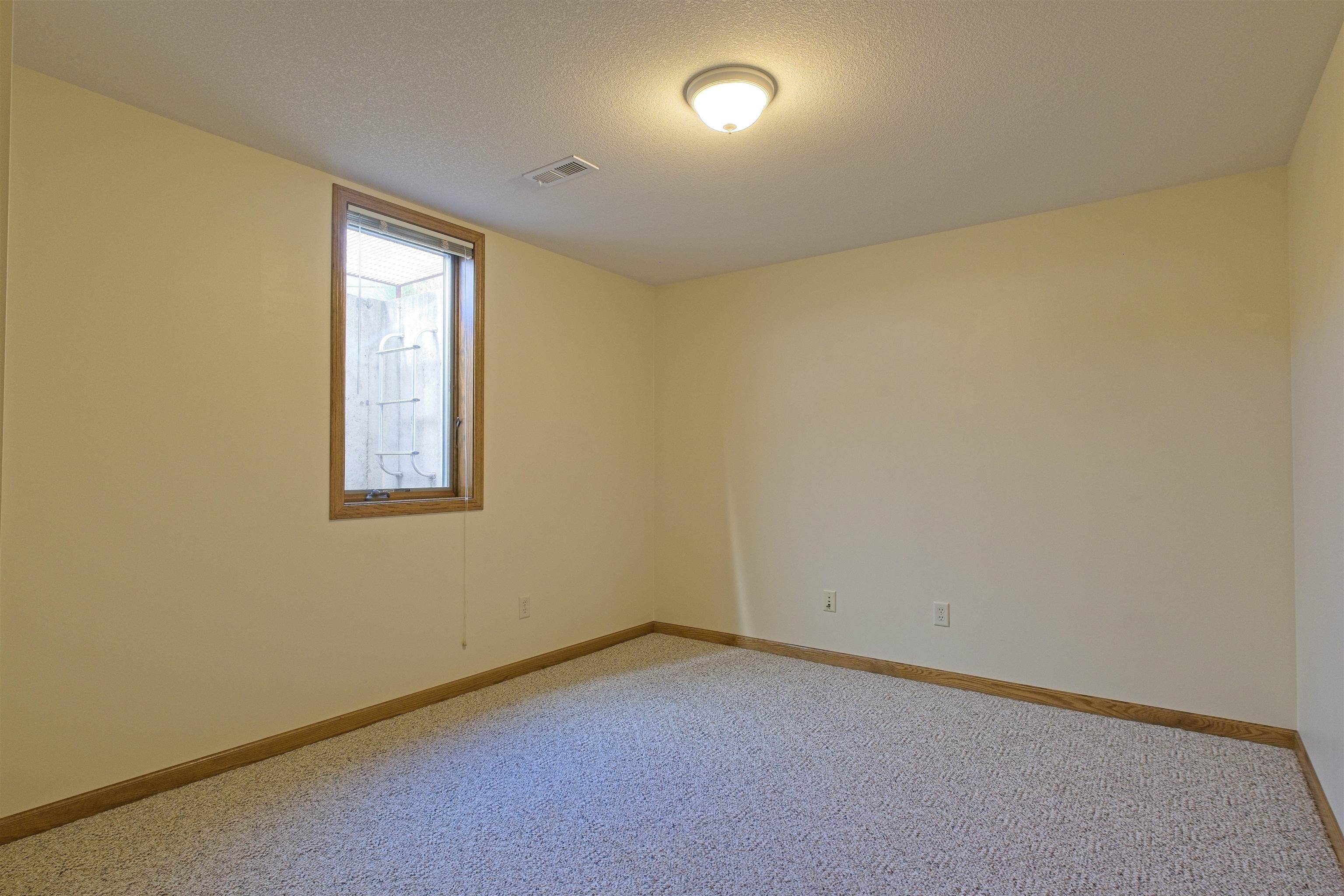 1220 And 1222 Lazy Creek Ct Property Photo 17