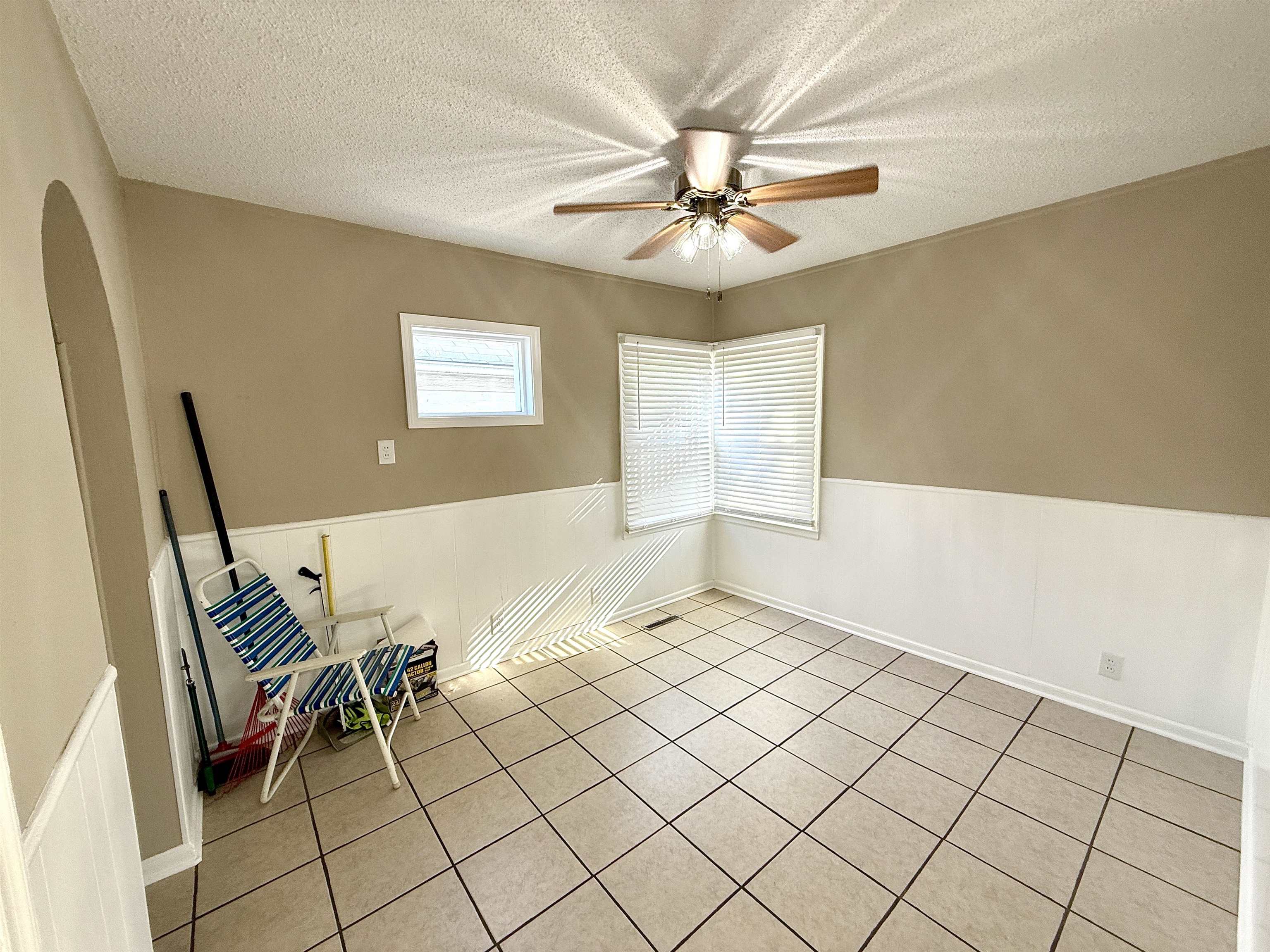 1757 S Washington St Property Photo 4
