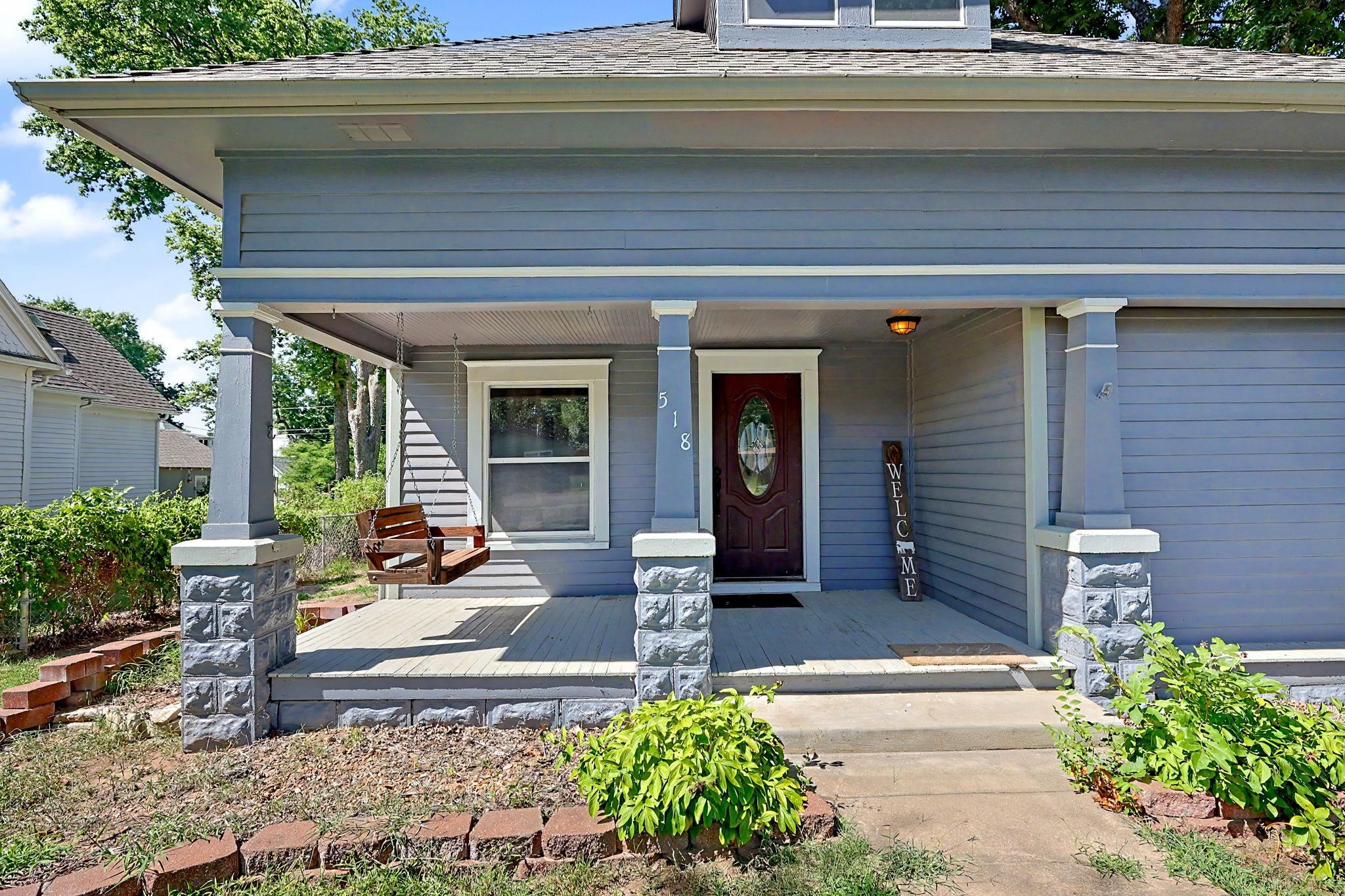 518 E Mulvane Property Photo 2