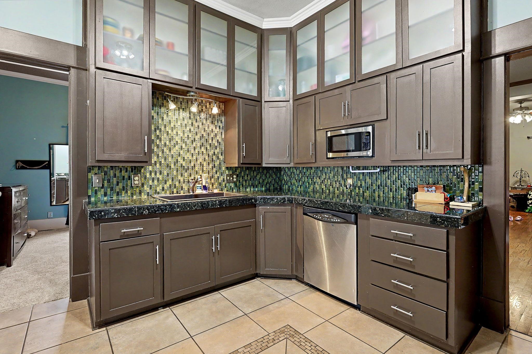 518 E Mulvane Property Photo 7