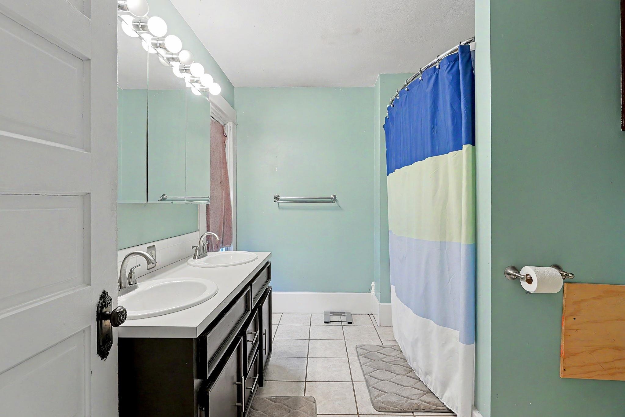 518 E Mulvane Property Photo 11