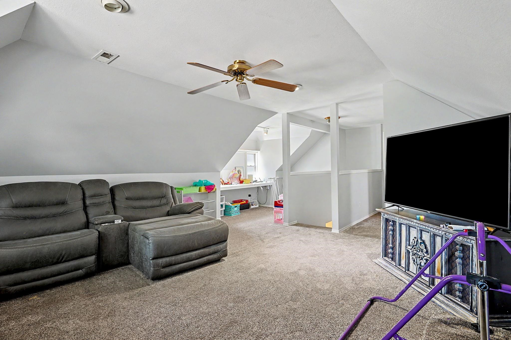 518 E Mulvane Property Photo 12