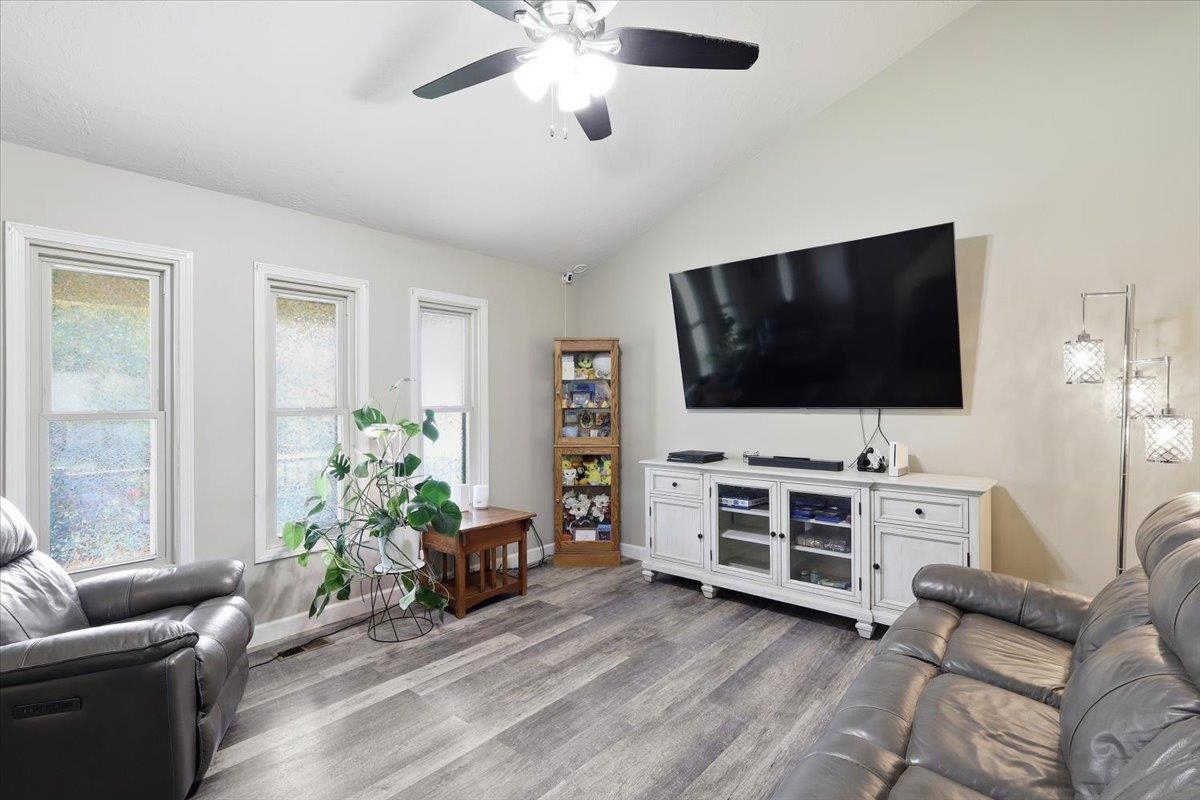 227 S Parkdale St Property Photo 12