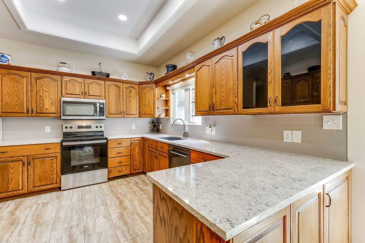 3905 Meadow Ridge Ln Property Photo 8