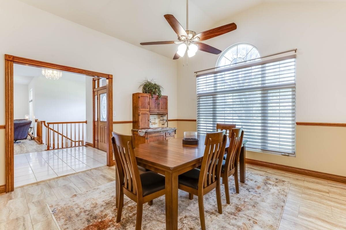 3905 Meadow Ridge Ln Property Photo 13